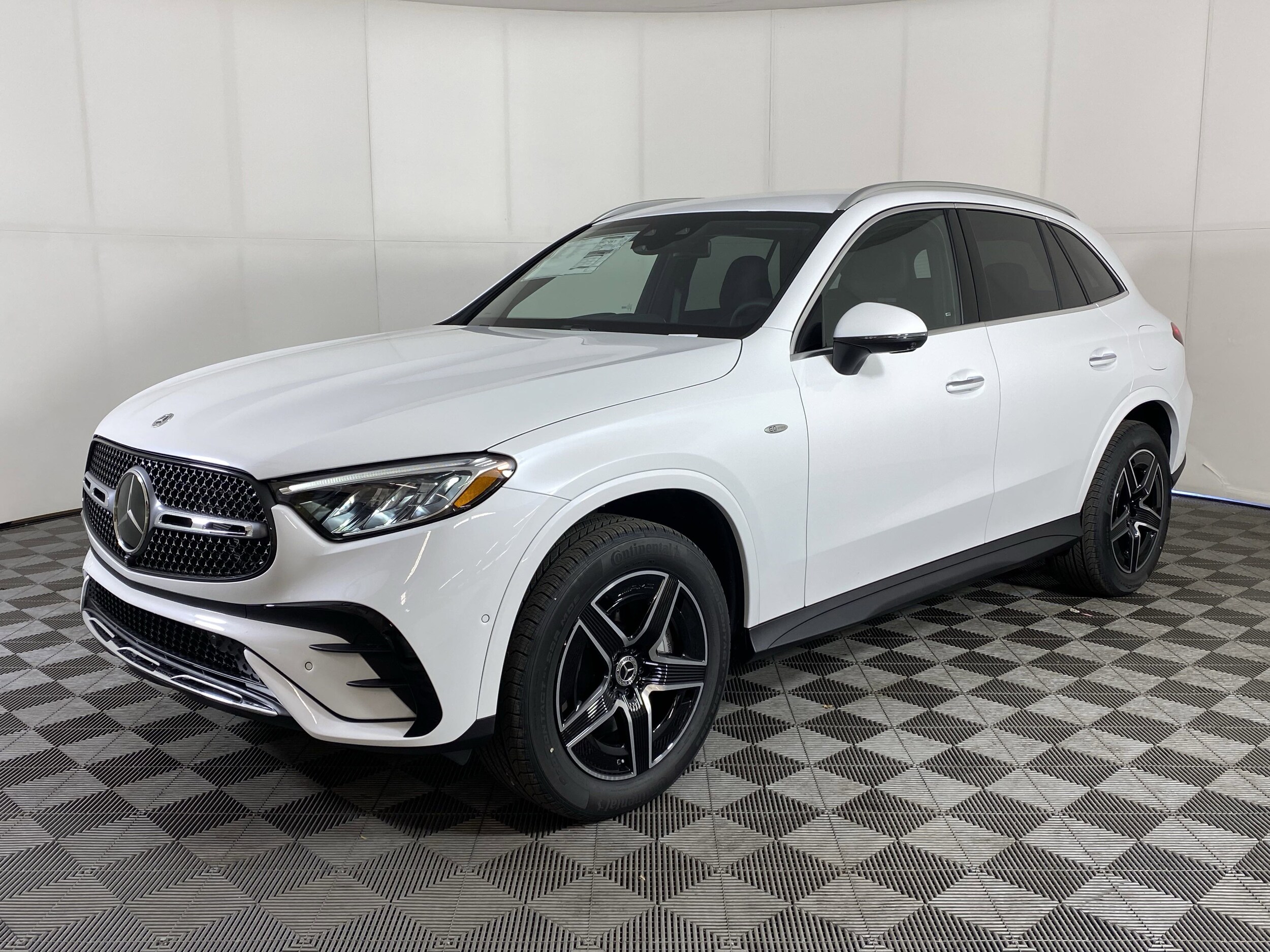 2025 Mercedes Benz GLC 350e 4MATIC photo 3