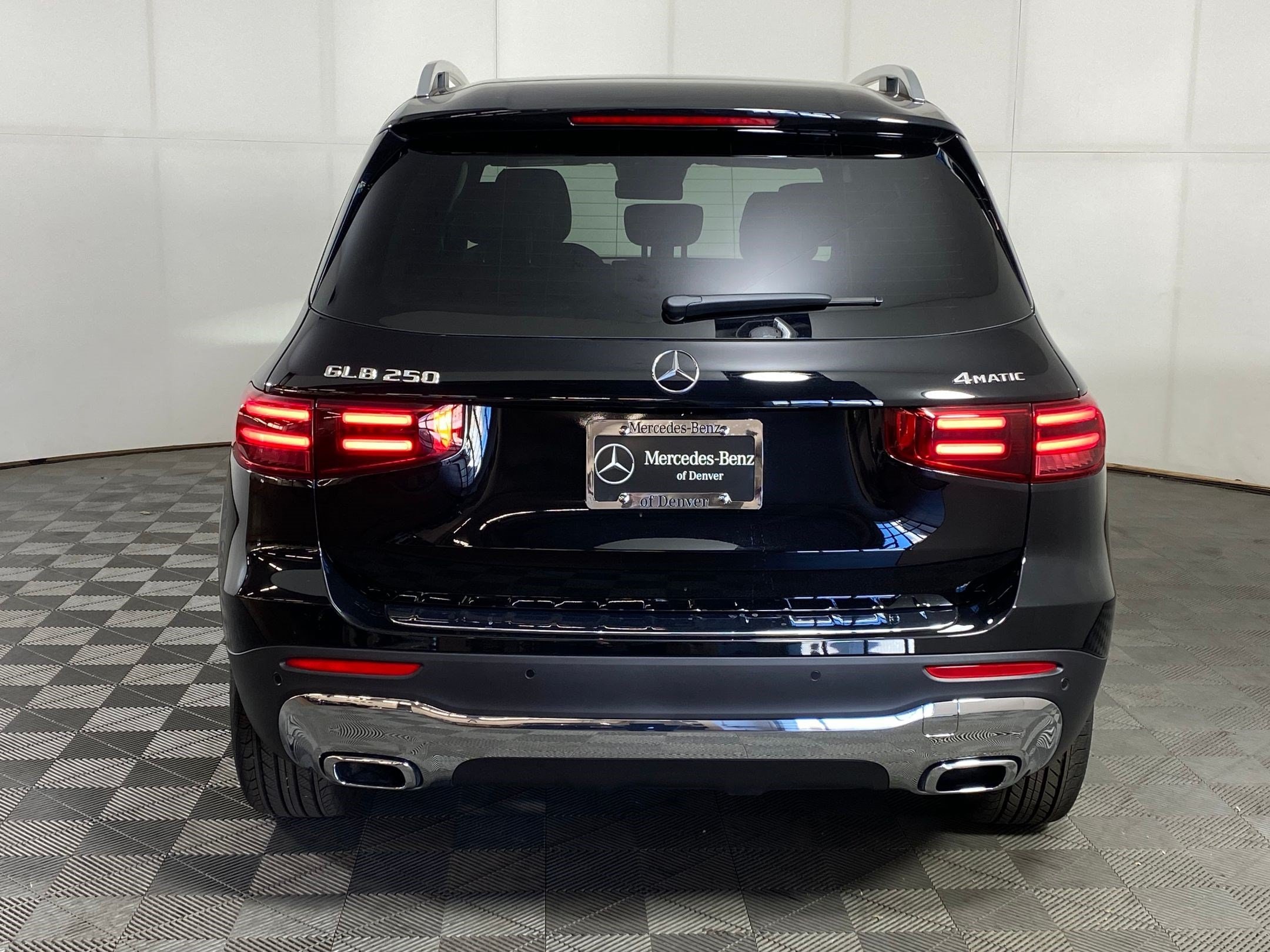 2025 Mercedes-Benz GLB Base - Photo 9