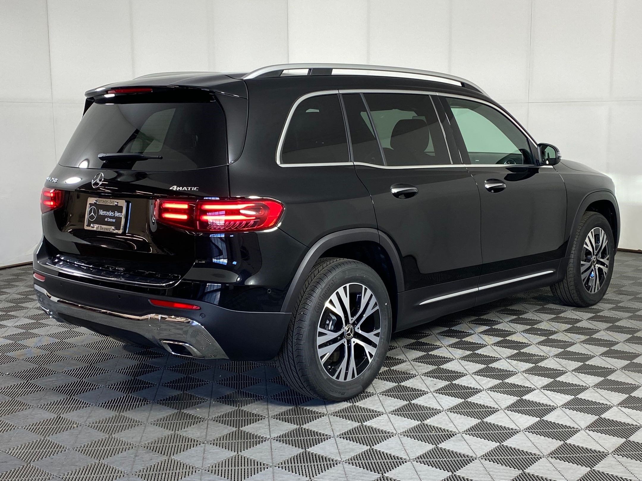 2025 Mercedes-Benz GLB Base - Photo 8