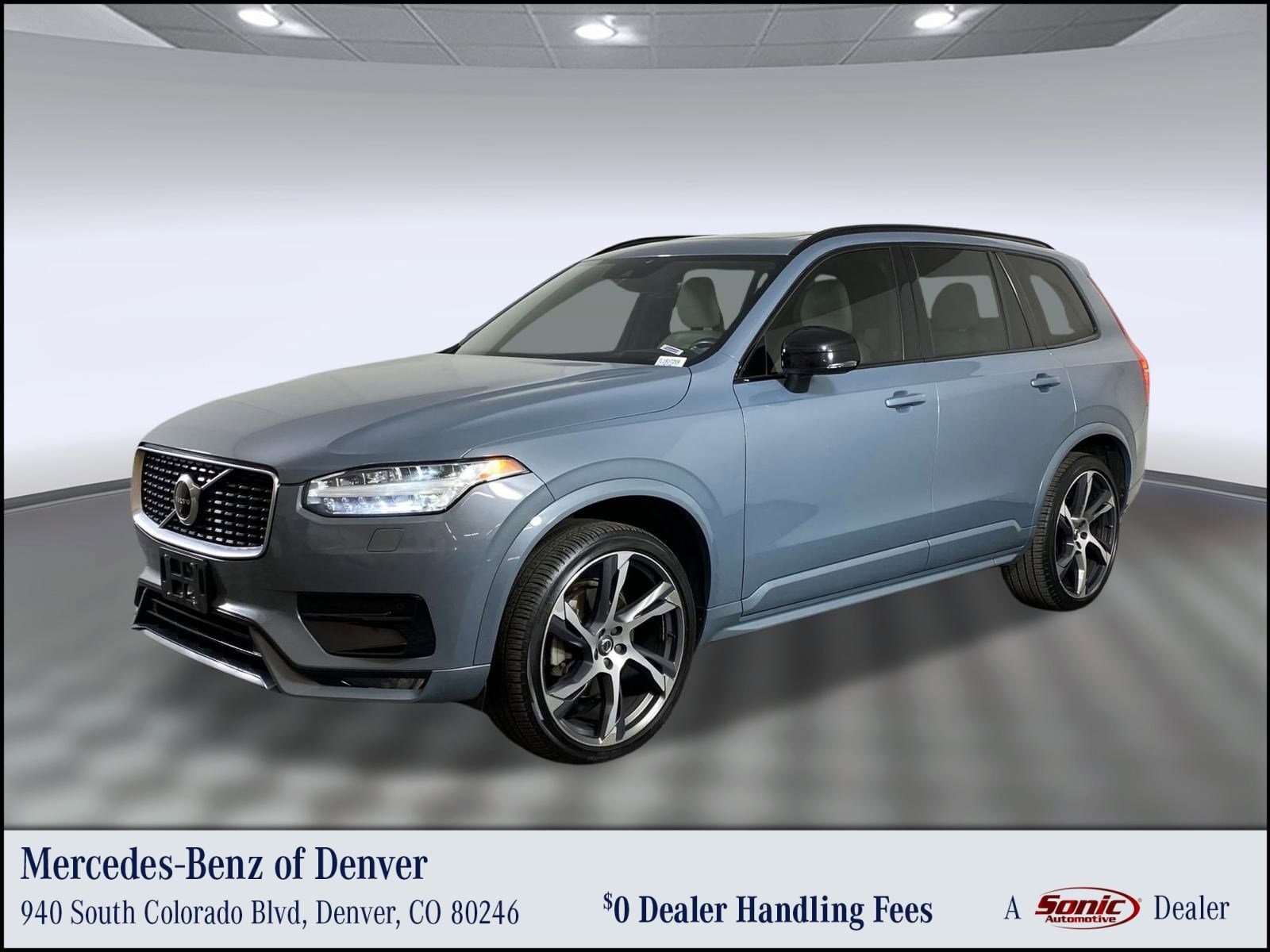 2020 Volvo XC90 R-Design's photo