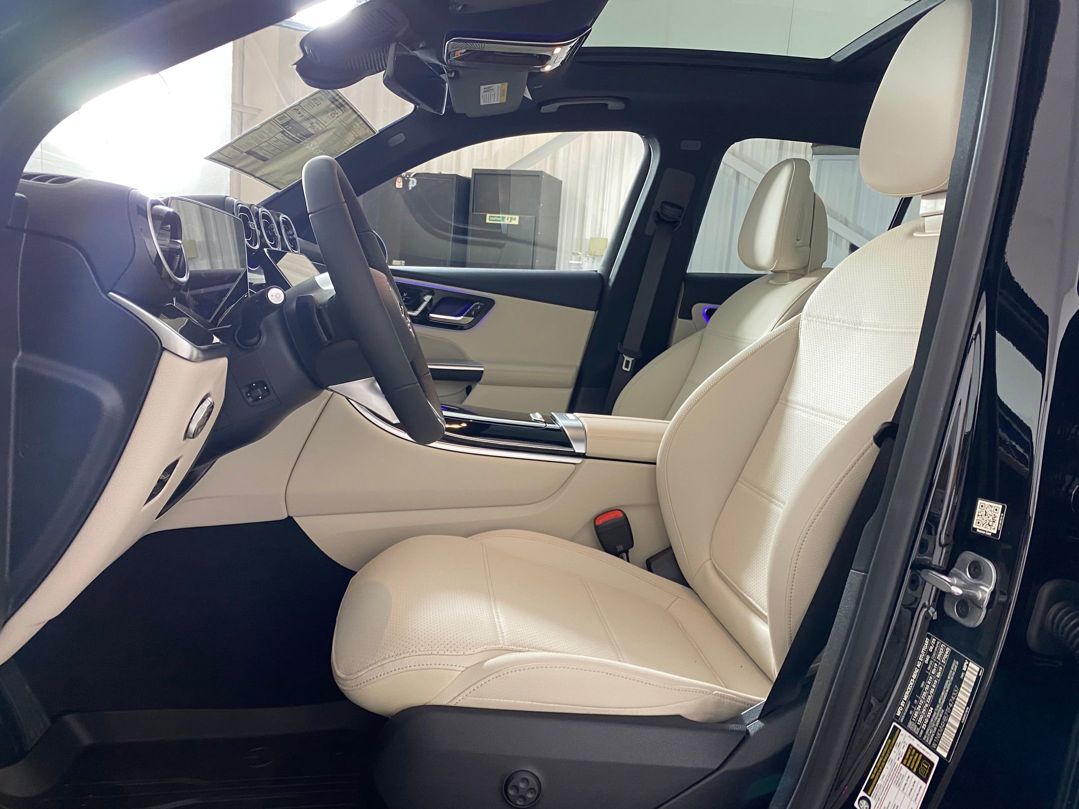 2026 Mercedes Benz GLC 300 4MATIC photo 3