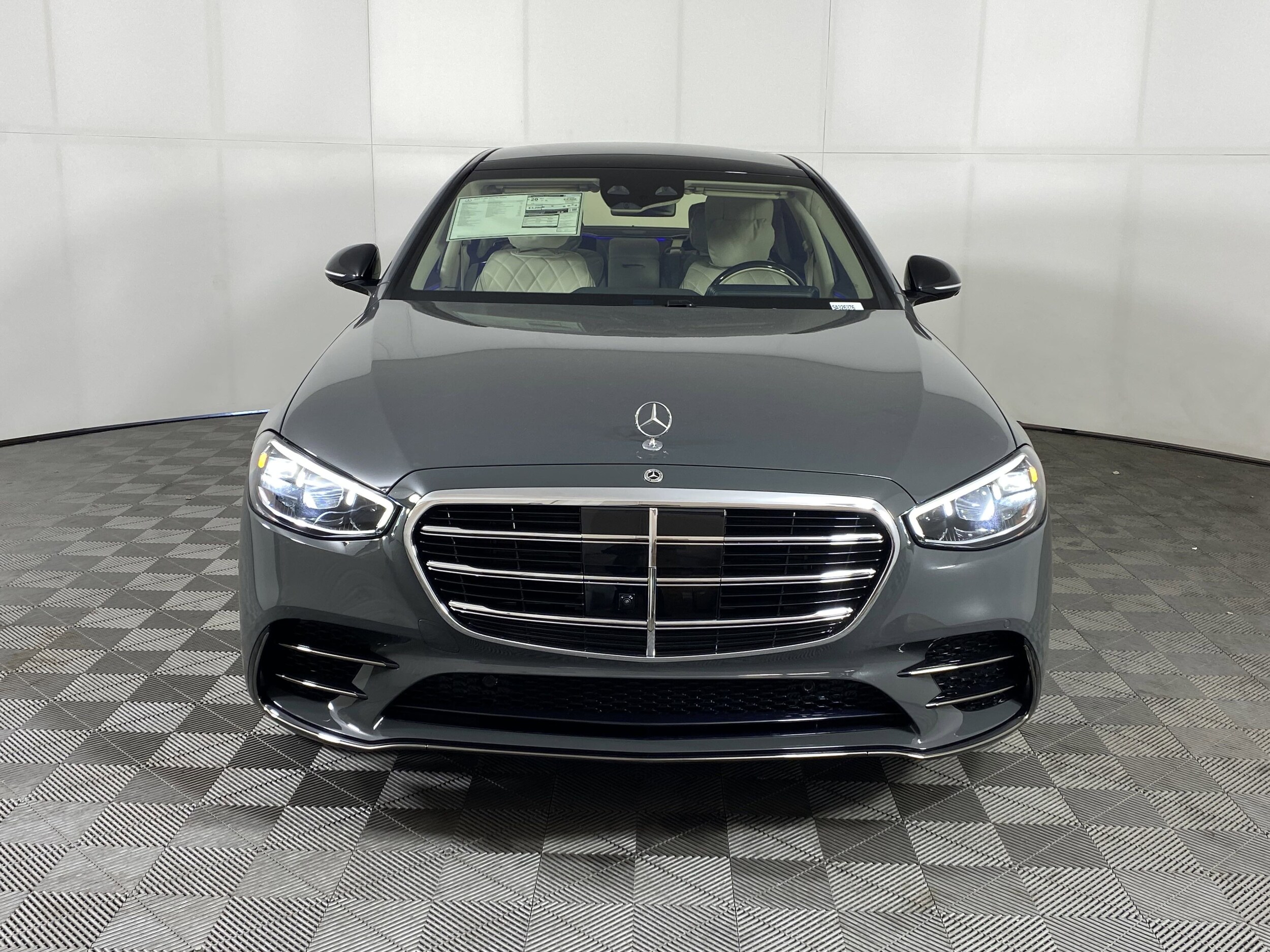 2025 Mercedes Benz S 450 580 4MATIC photo 2