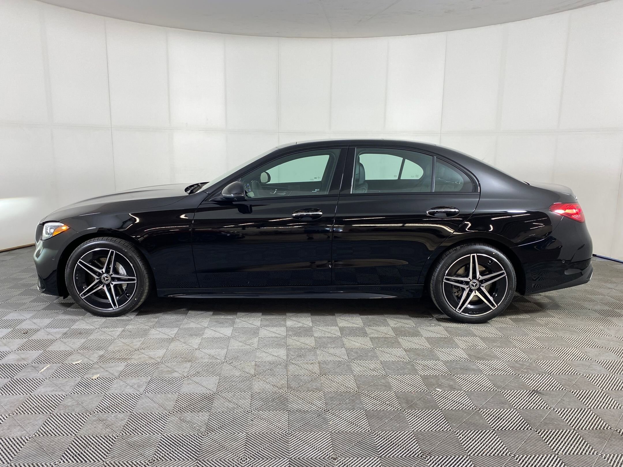 2025 Mercedes Benz C 300 4MATIC Sedan photo 2