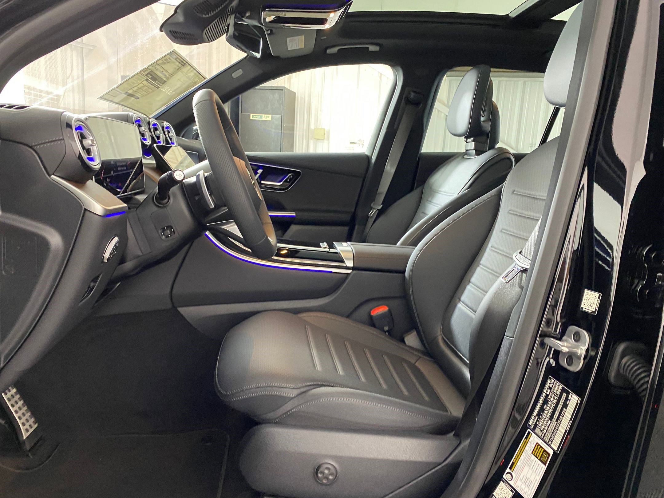 2026 Mercedes Benz GLC 300 4MATIC photo 4