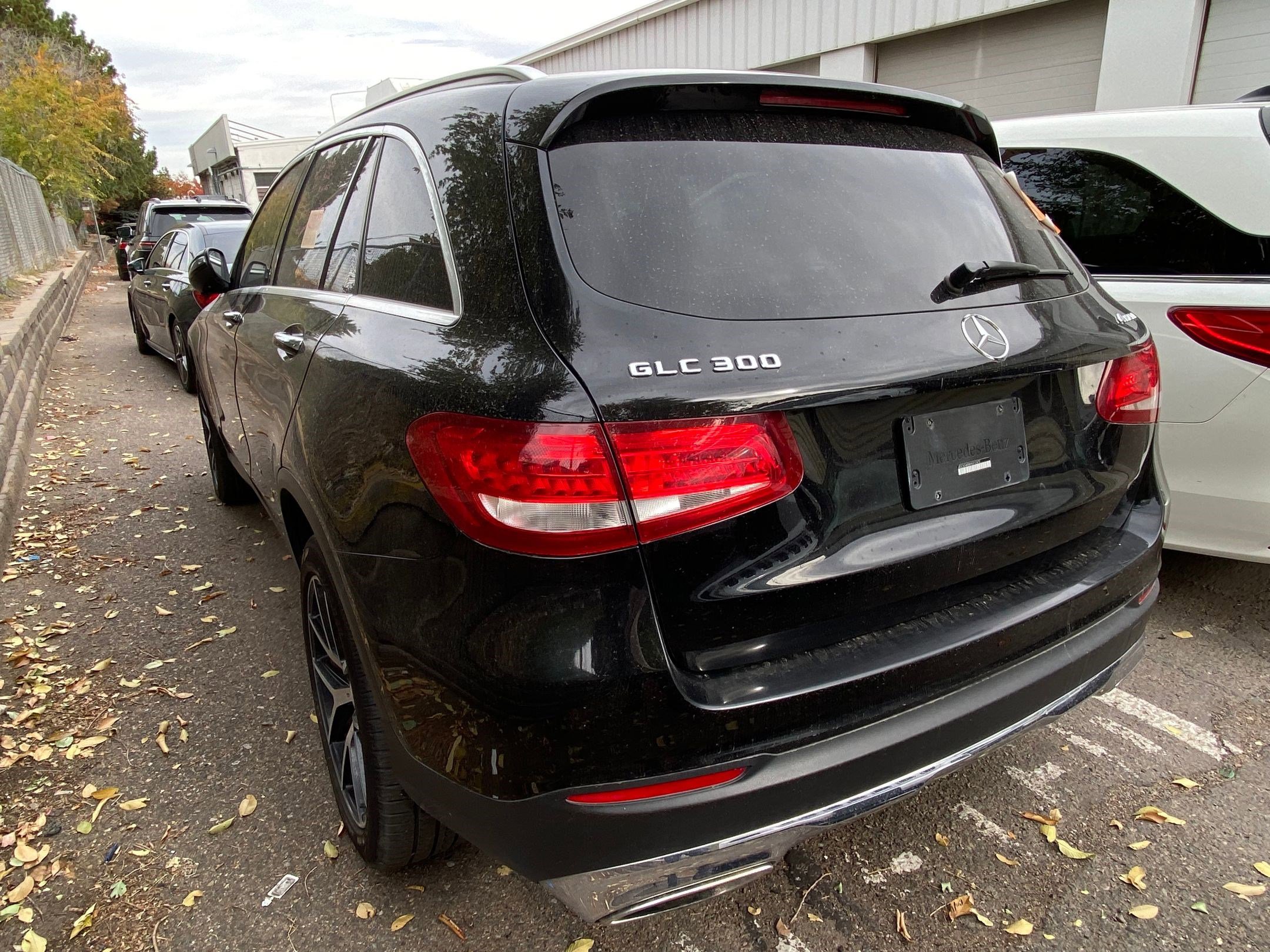 2017 Mercedes Benz GLC 300 photo 2