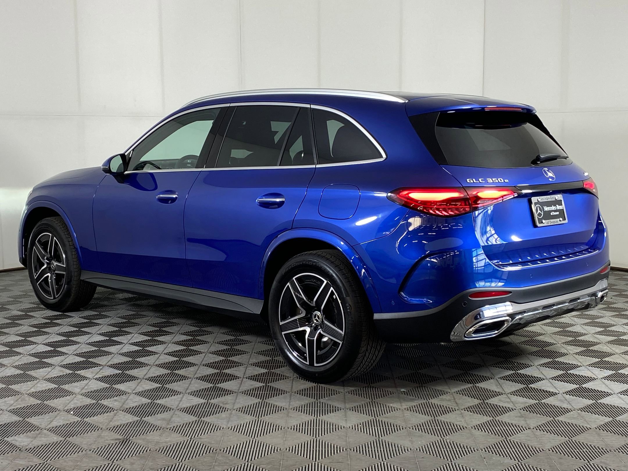 2026 Mercedes Benz GLC 350e 4MATIC photo 3