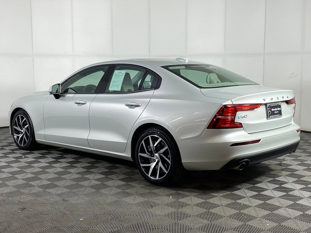 Used 2019 Volvo S60 Momentum Sedan