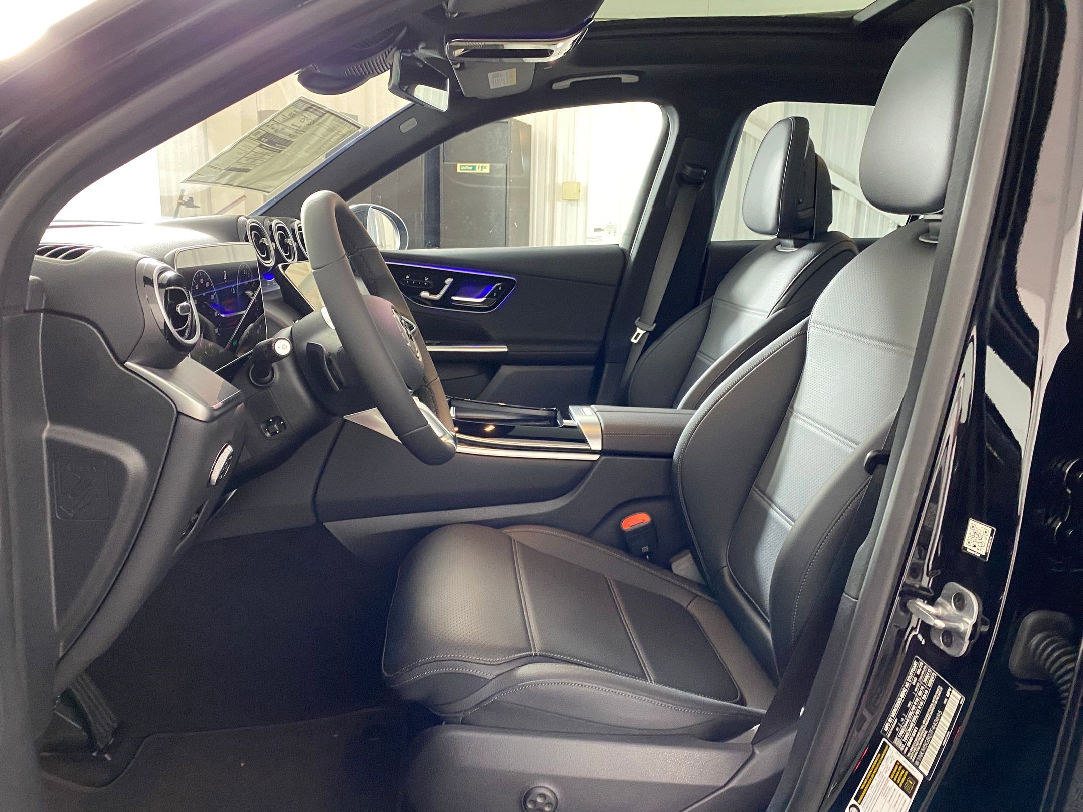 2026 Mercedes Benz GLC 350e 4MATIC photo 4