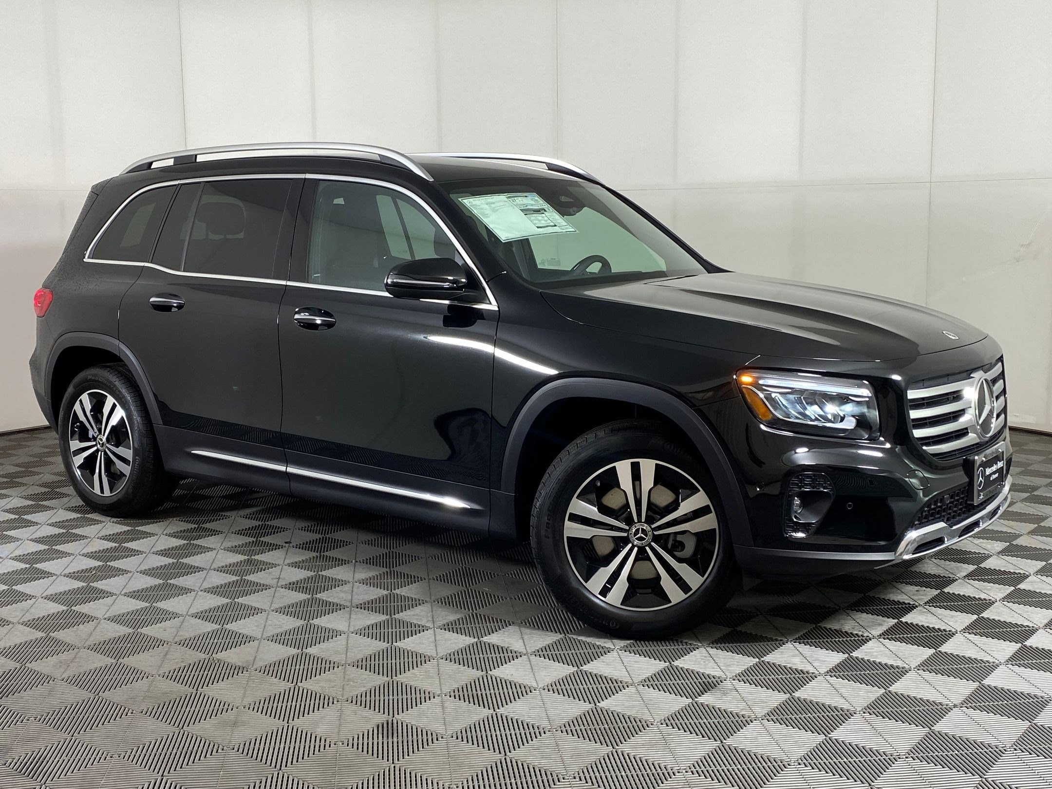 2025 Mercedes-Benz GLB Base - Photo 6