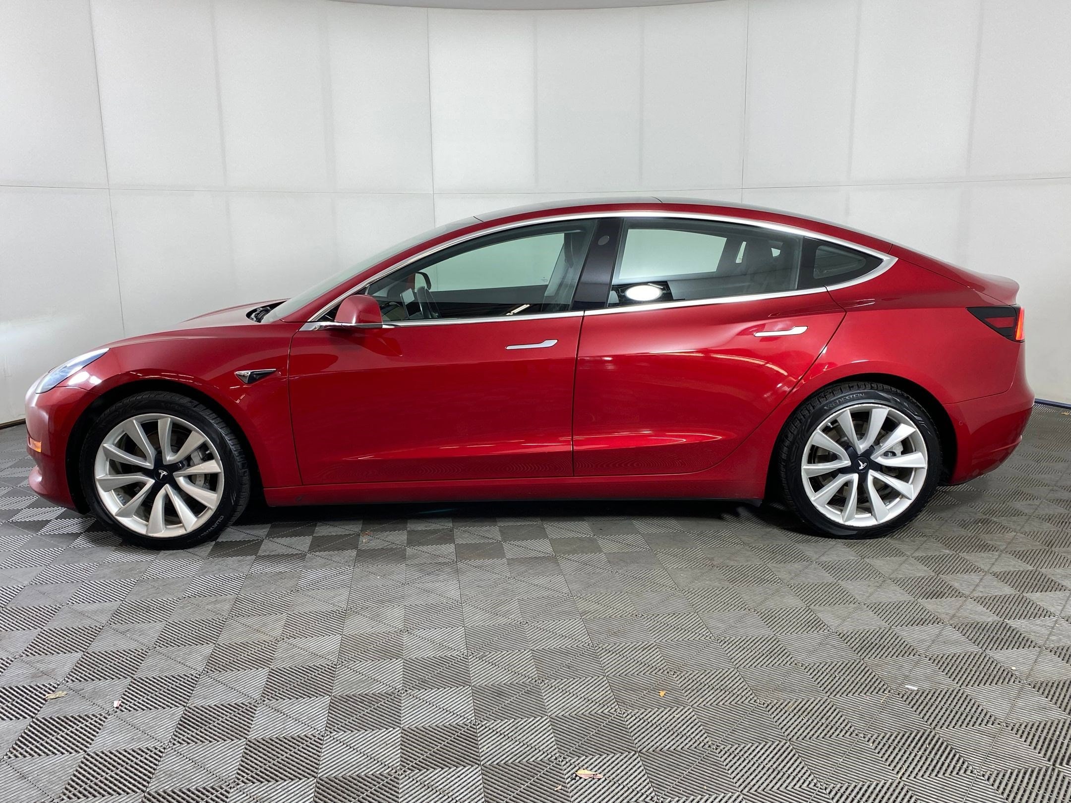 Used 2018 Tesla Model 3 Long Range Dual Motor with VIN 5YJ3E1EBXJF117201 for sale in Denver, CO