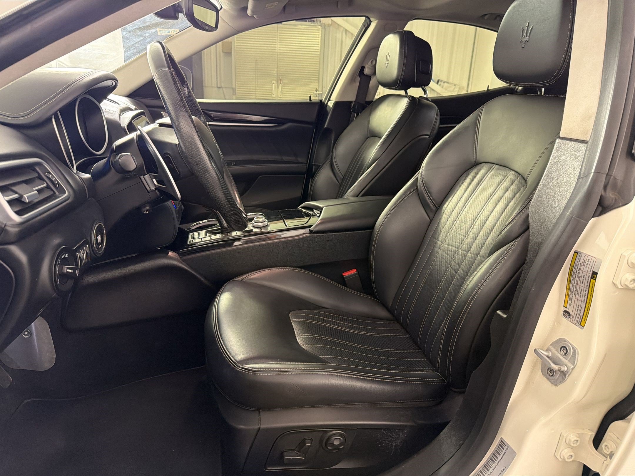 Ghibli S Q4 GranLusso 4dr Car