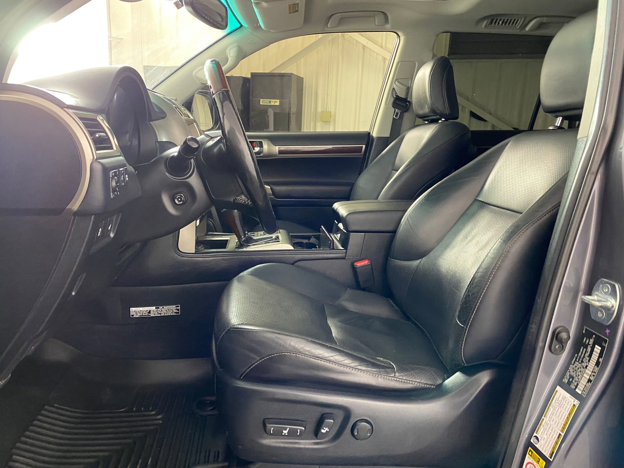 2018 Lexus GX 460 Luxury photo 3