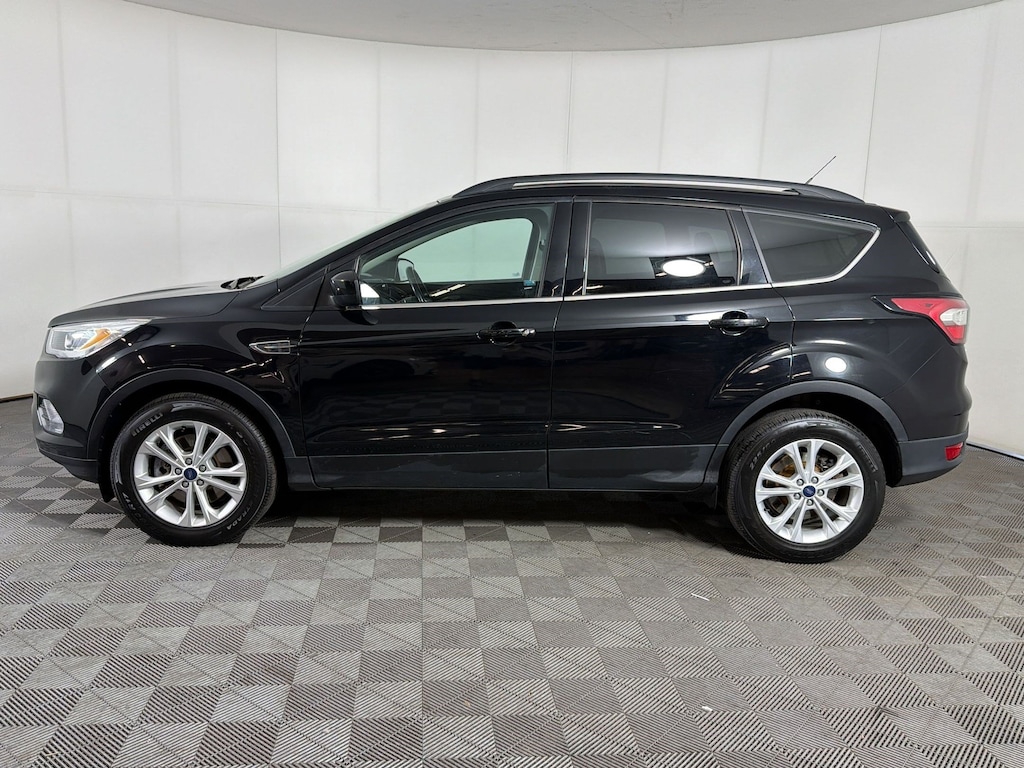 Used 2017 Ford Escape SE Sport Utility