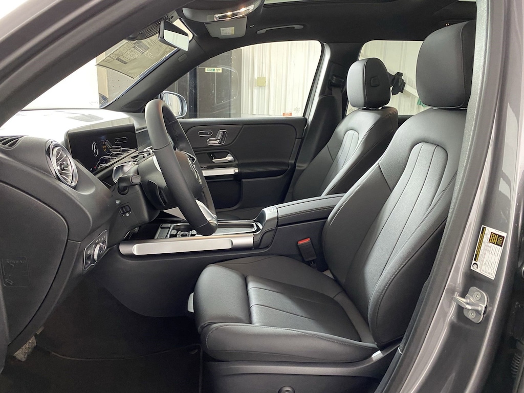 New 2025 Mercedes-Benz GLB 250 4MATIC SUV