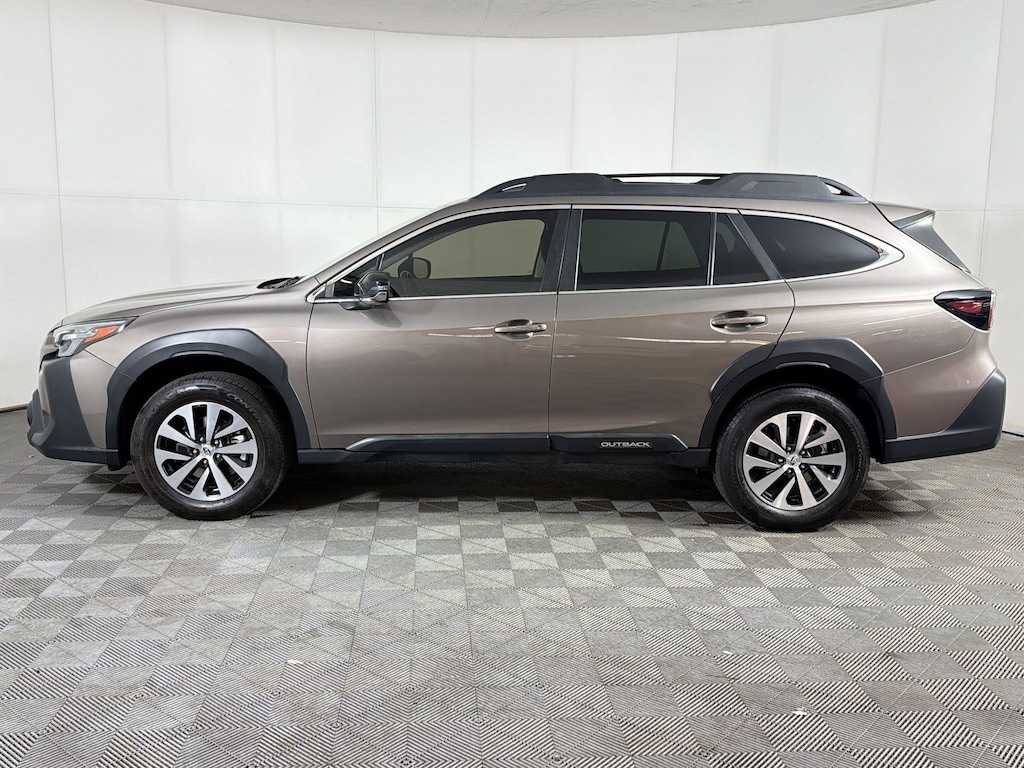 Used 2024 Subaru Outback Premium Sport Utility