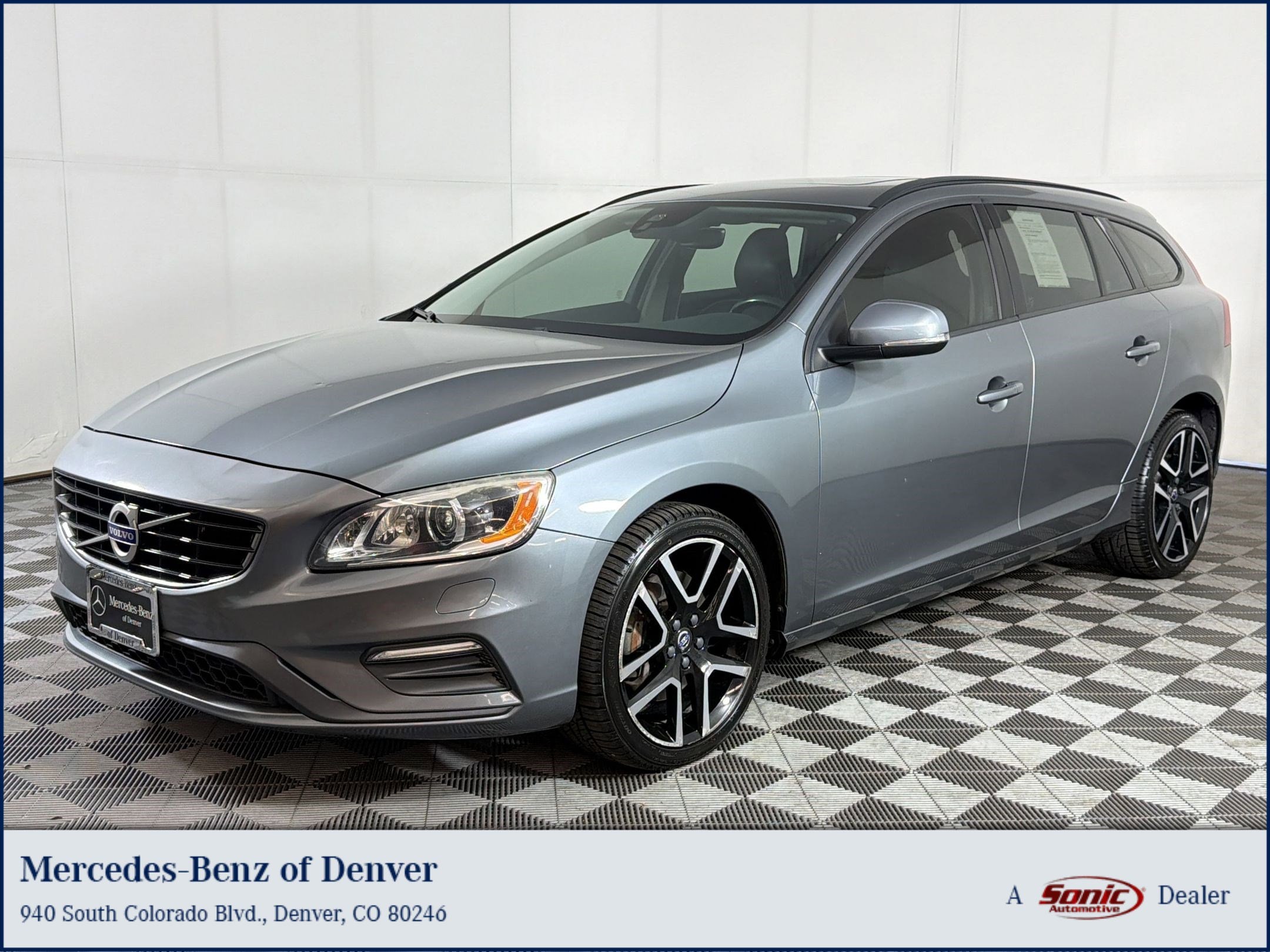 2018 Volvo V60 T5 Dynamic AWD's photo