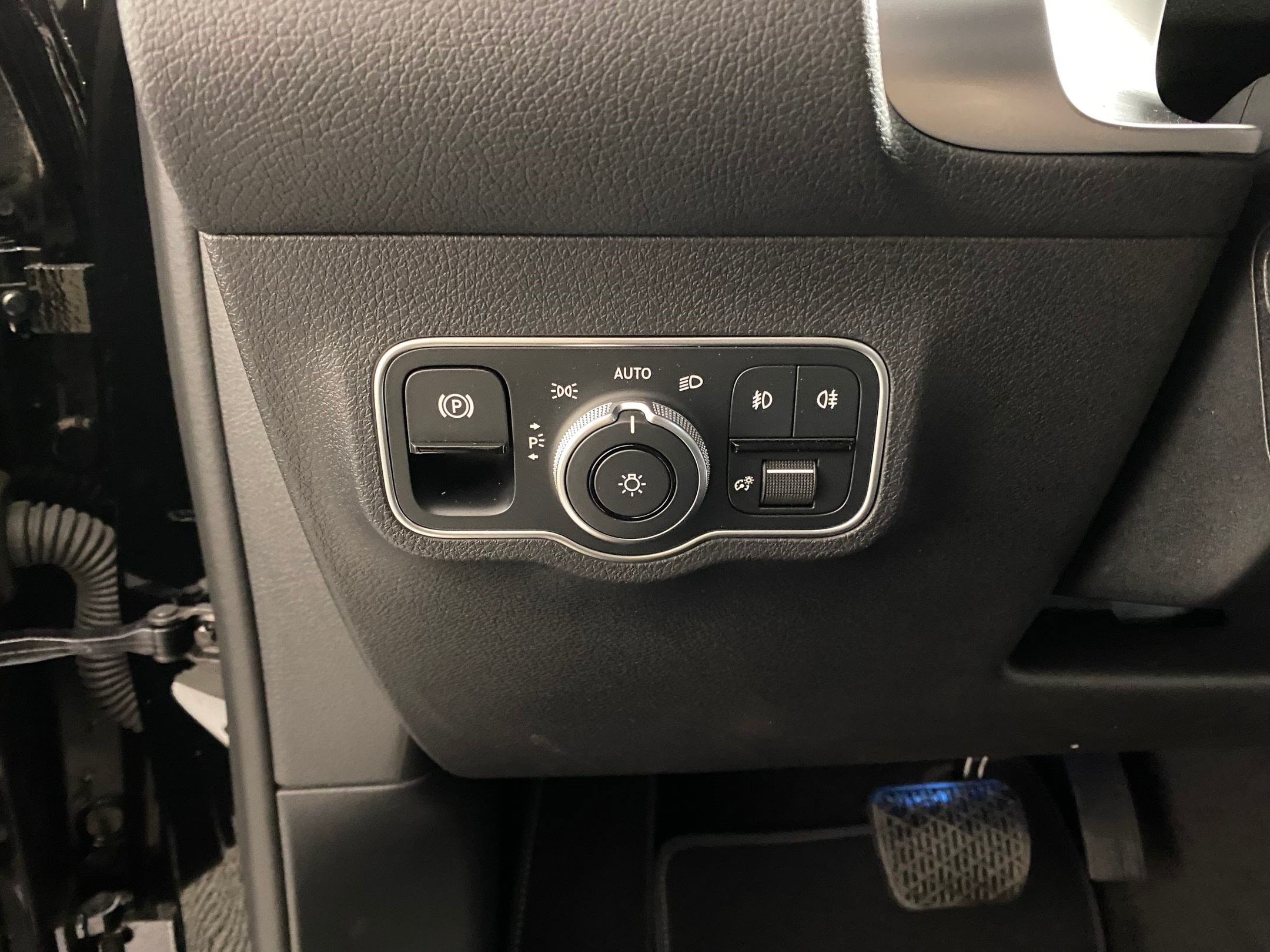 2025 Mercedes-Benz GLB Base - Photo 17