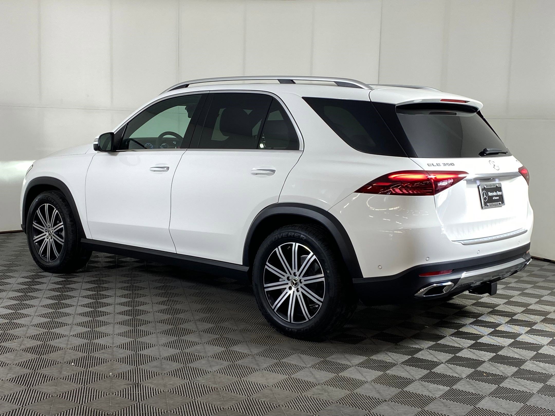 2026 Mercedes Benz GLE 350 4MATIC photo 3