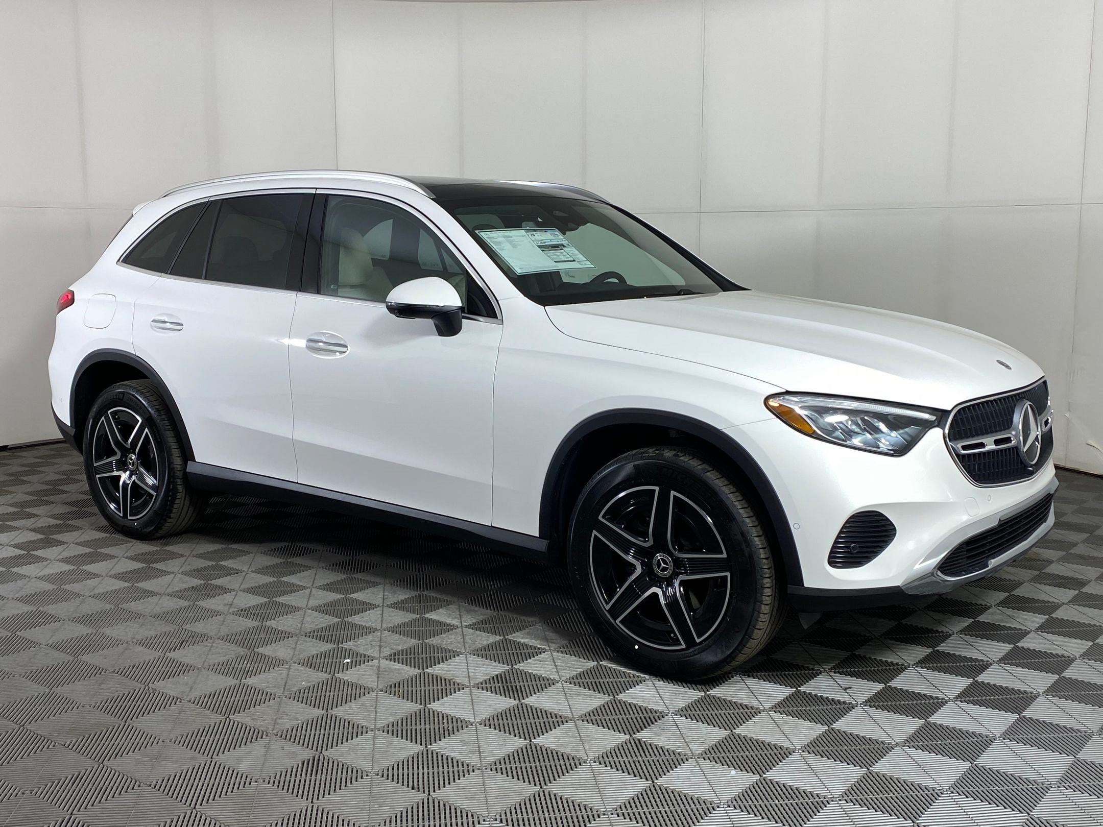 2026 Mercedes-Benz GLC Base - Photo 6