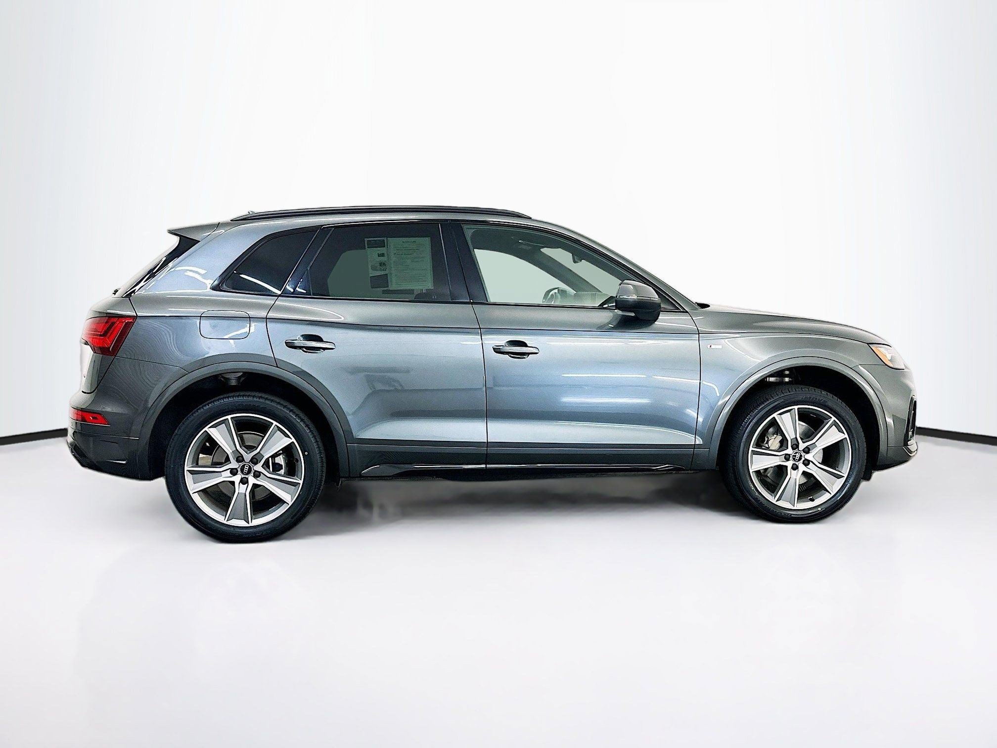 Q5 45 S Line Premium Sport Utility