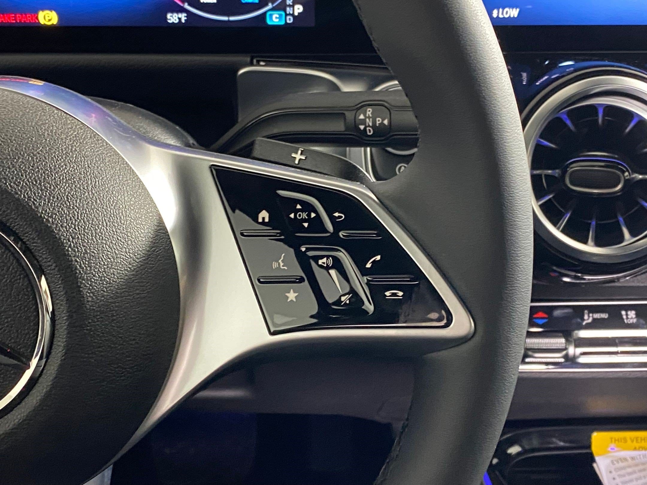 2025 Mercedes-Benz GLB Base - Photo 28