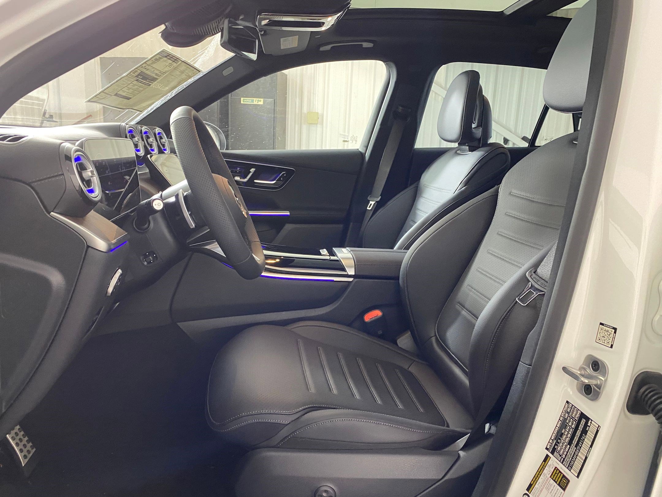 2026 Mercedes Benz GLC 300 4MATIC photo 4