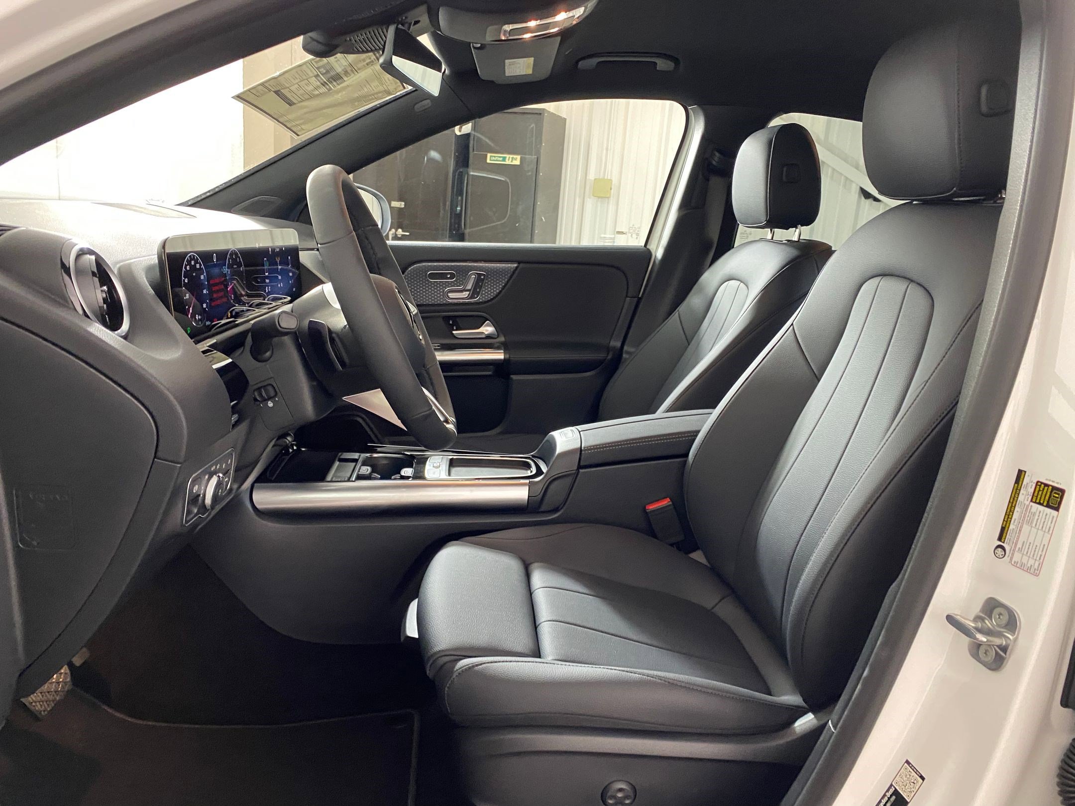 2026 Mercedes Benz GLA 250 4MATIC photo 4