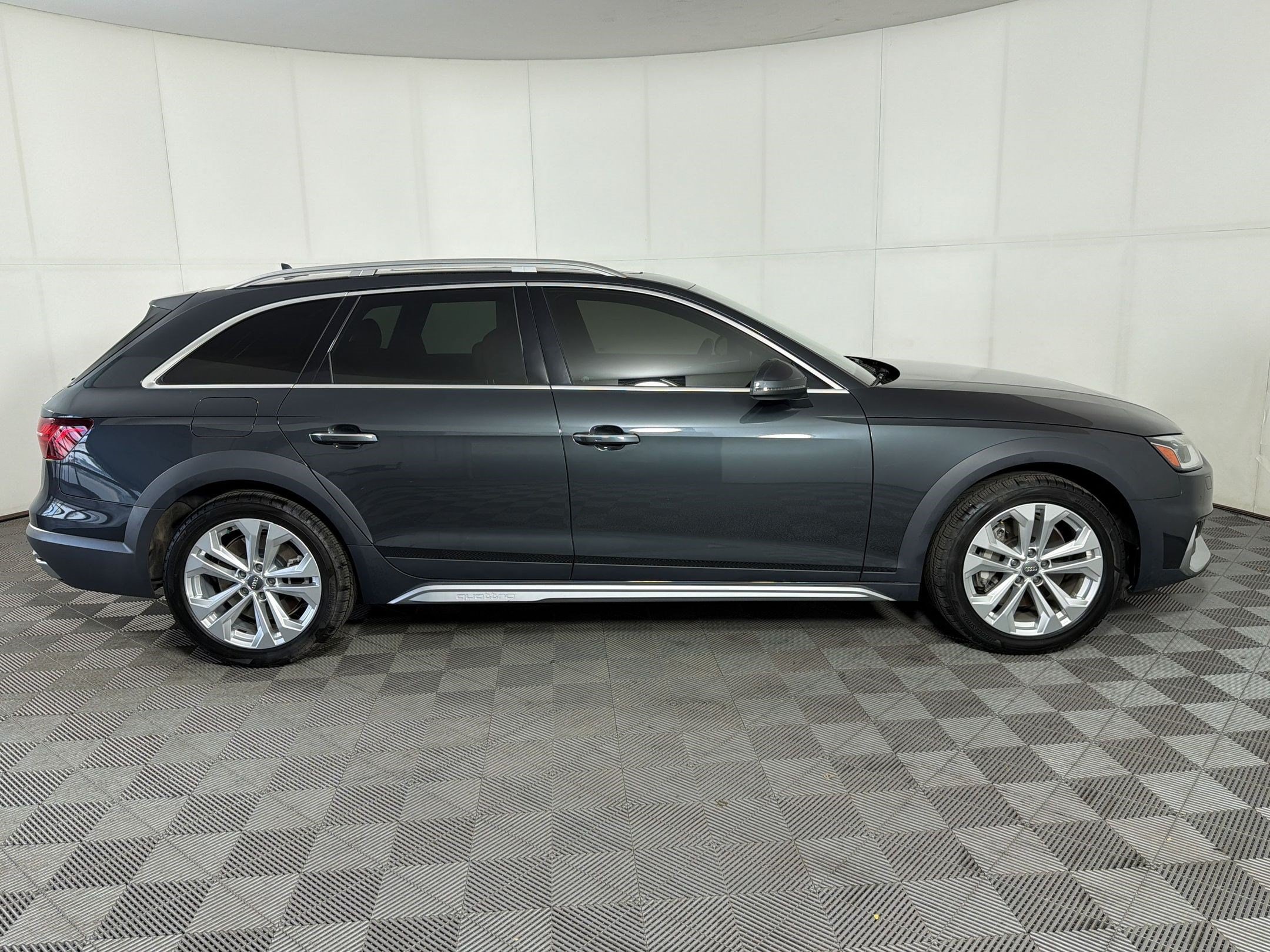A4 Allroad 2.0T Premium Station Wagon