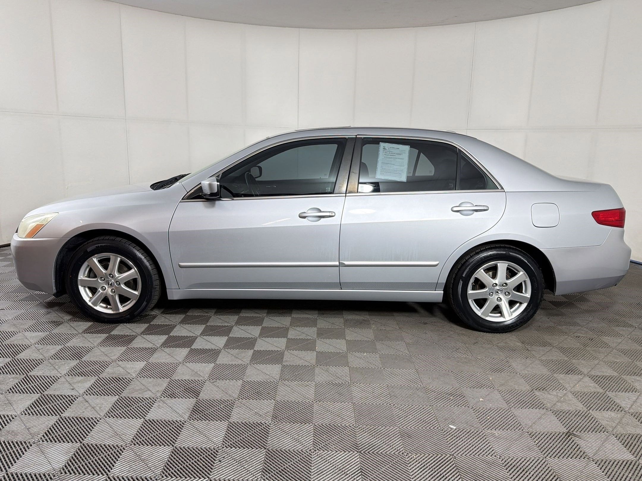 Used 2005 Honda Accord 3.0 EX with VIN 1HGCM66555A069275 for sale in Denver, CO