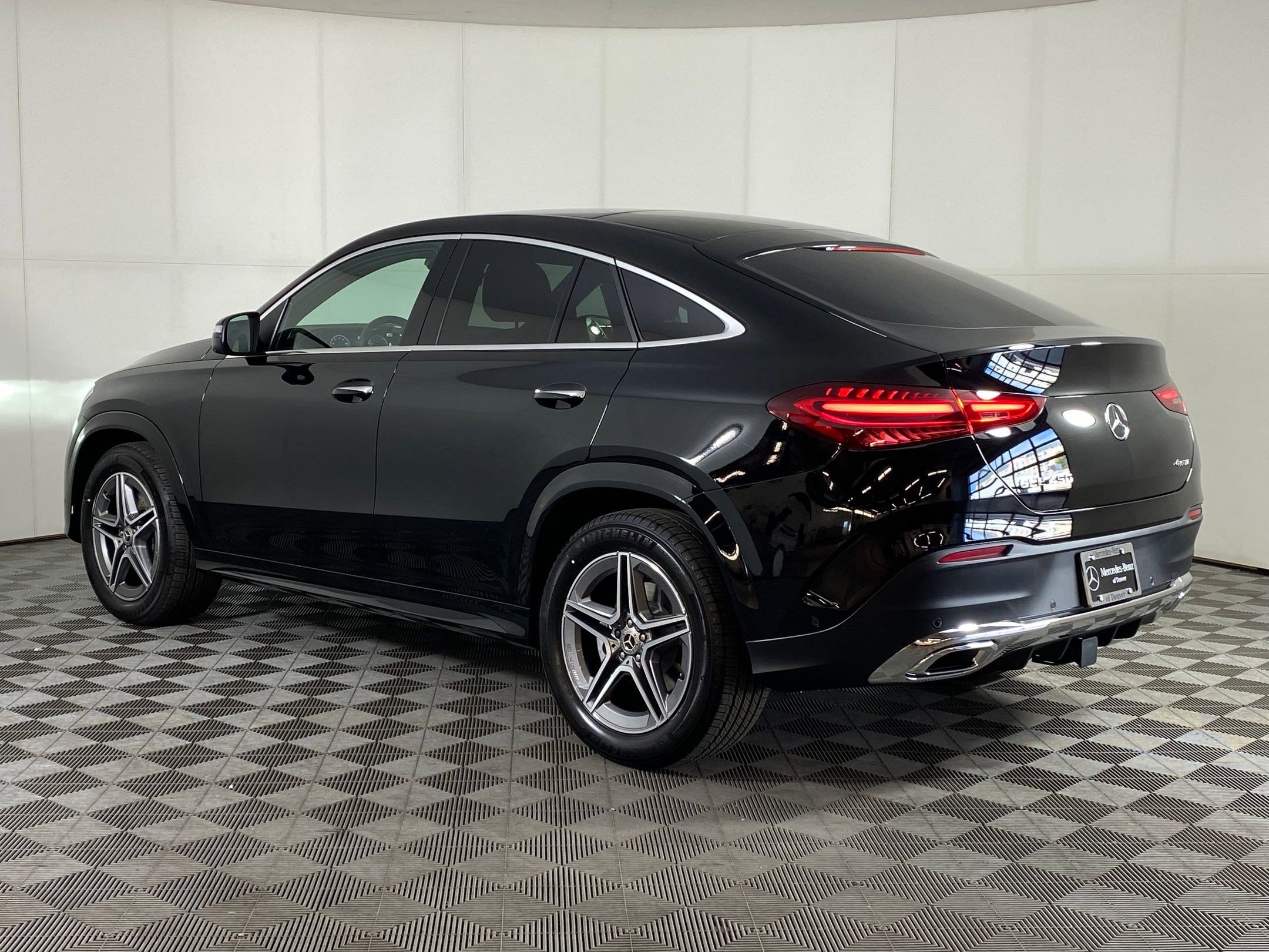 2026 Mercedes Benz GLE 450 4MATIC photo 3