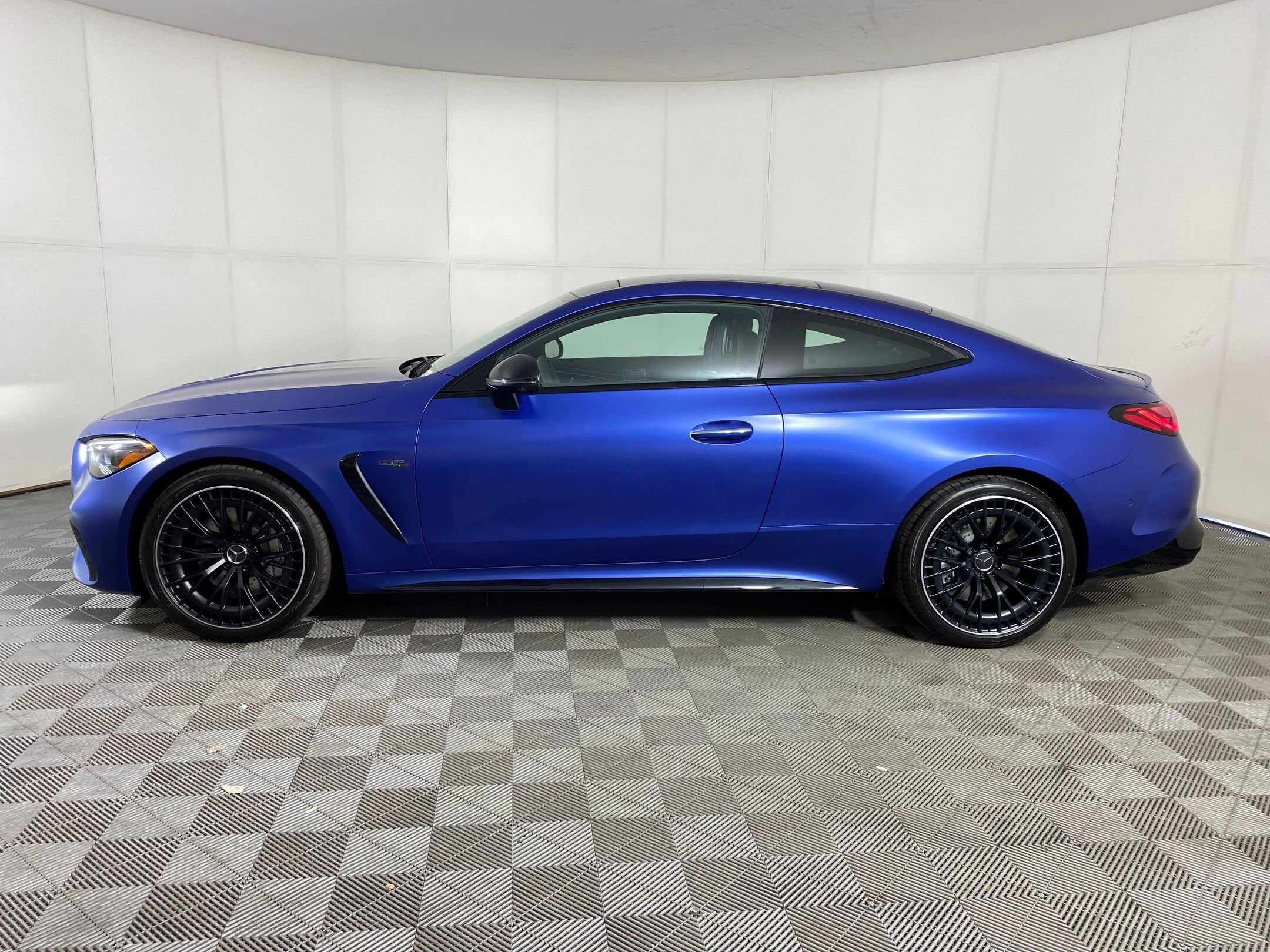 2026 Mercedes Benz CLE AMG 53 4MATIC photo 2