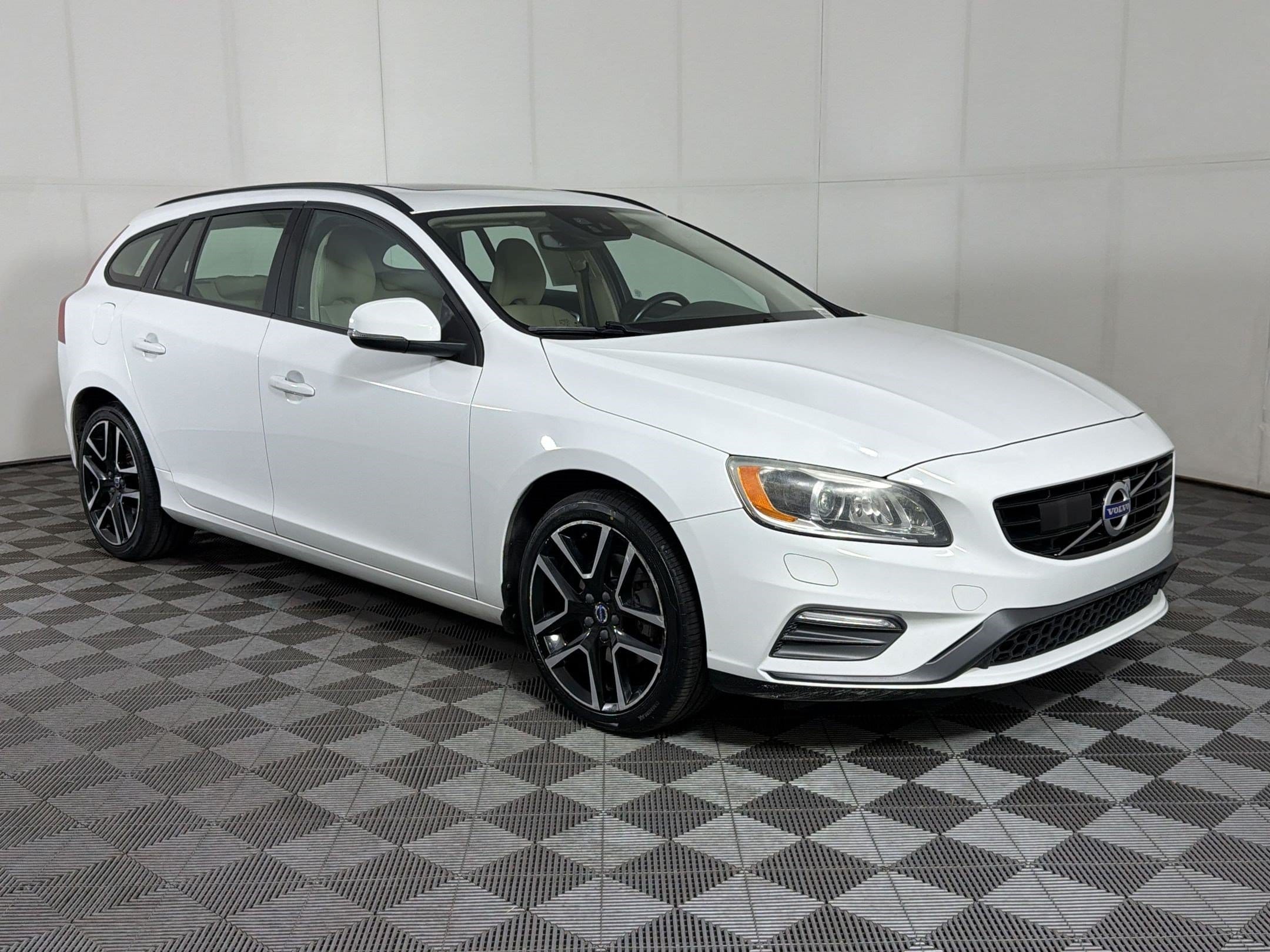 V60 T5 Dynamic Station Wagon