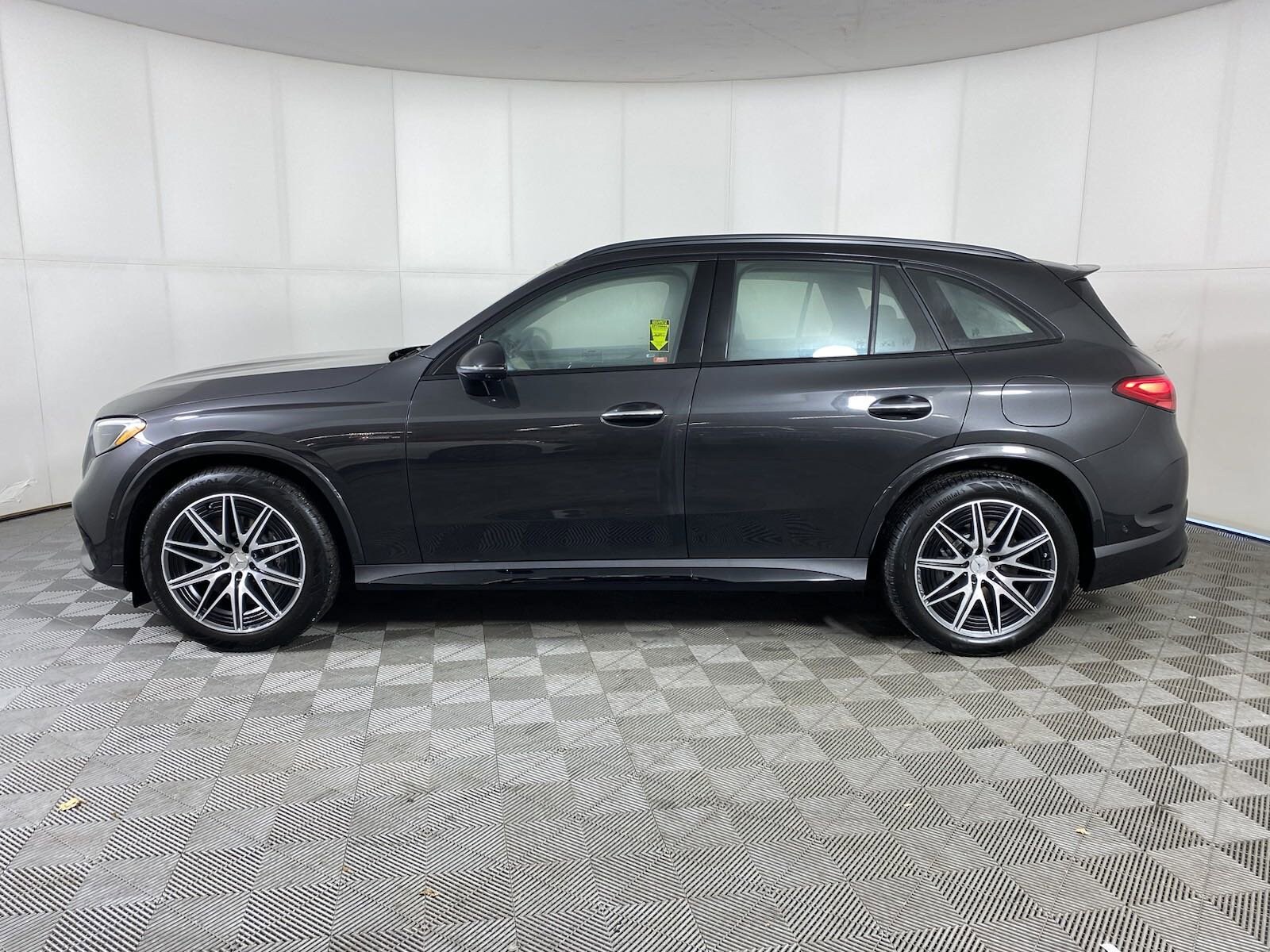 2025 Mercedes Benz GLC AMG 63 photo 4