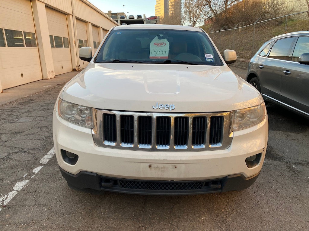 Used 2011 Jeep Grand Cherokee Laredo SUV
