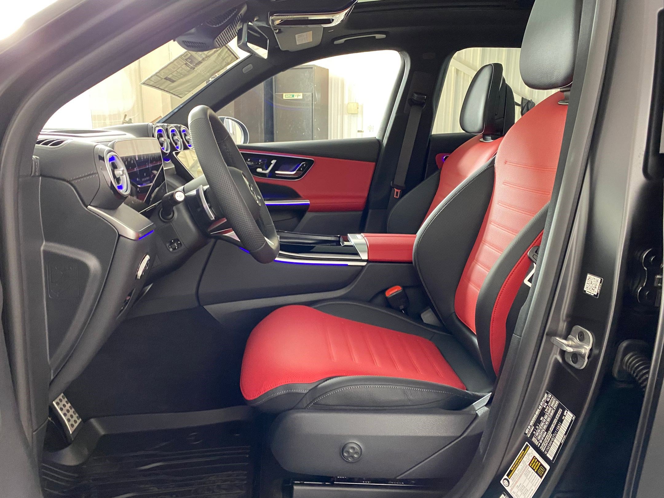 2026 Mercedes Benz GLC 300 4MATIC photo 3