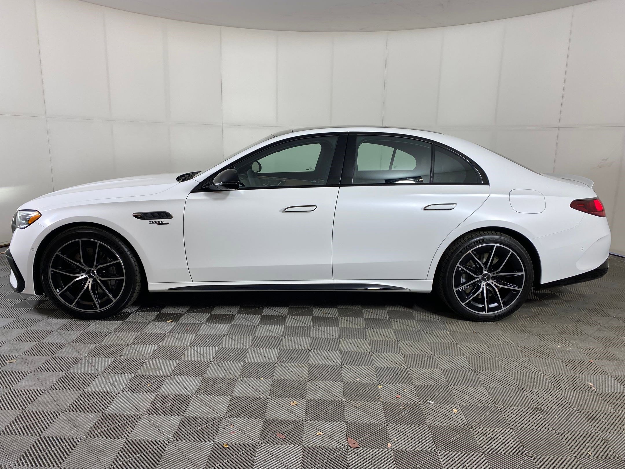 2026 Mercedes Benz E AMG 53 photo 2