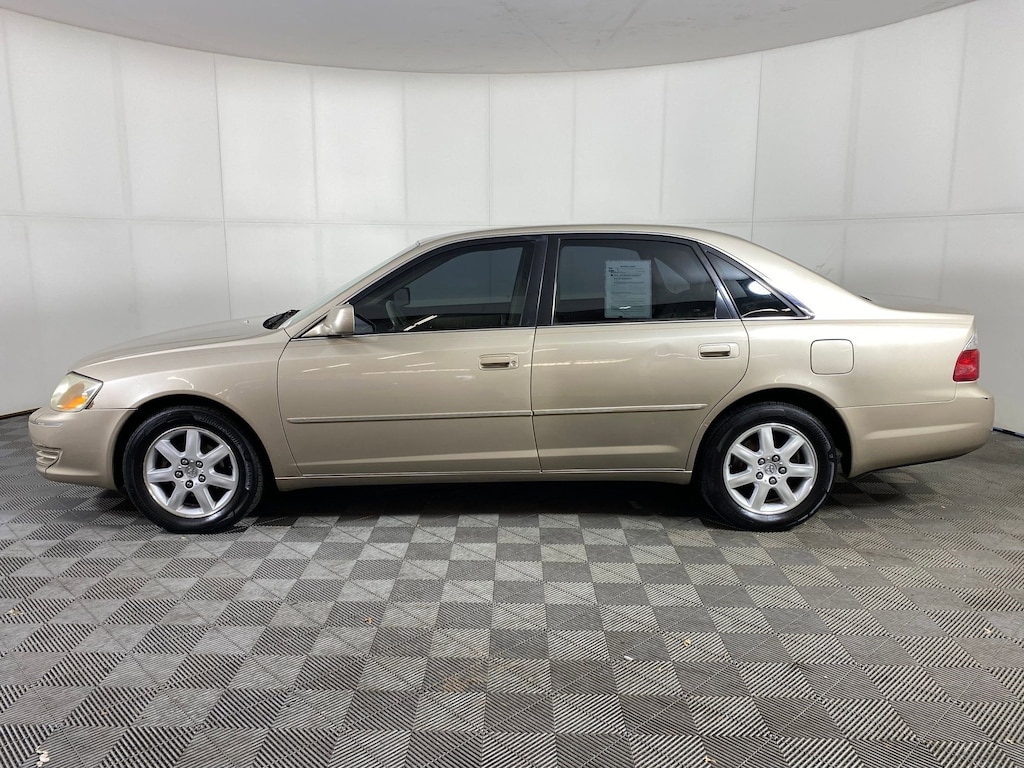 Used 2003 Toyota Avalon XLS Sedan