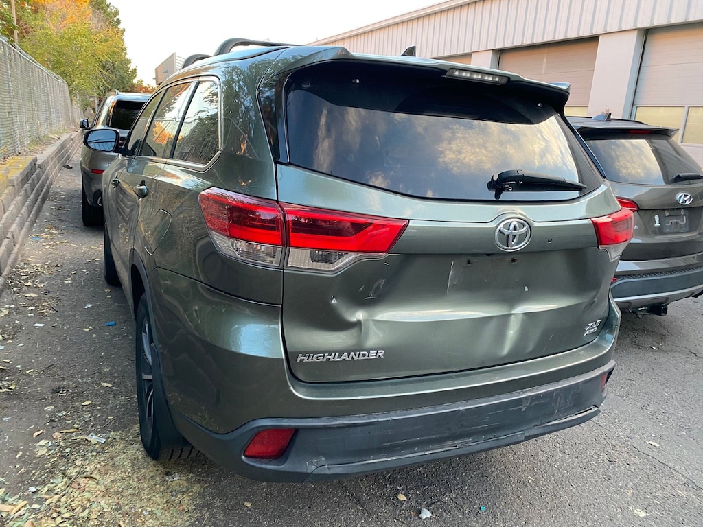Used 2017 Toyota Highlander XLE SUV