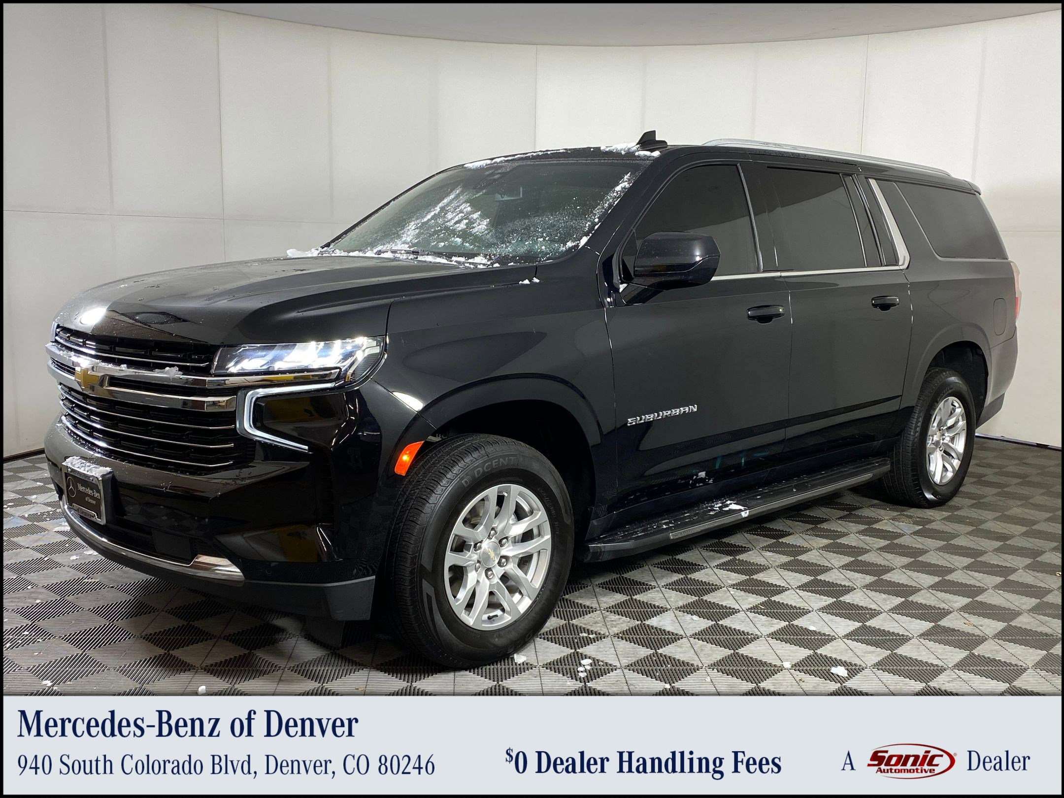 2022 Chevrolet Suburban LT's photo