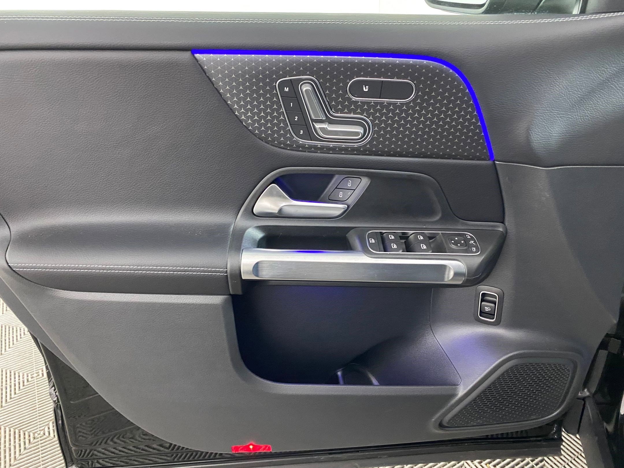 2025 Mercedes-Benz GLB Base - Photo 11