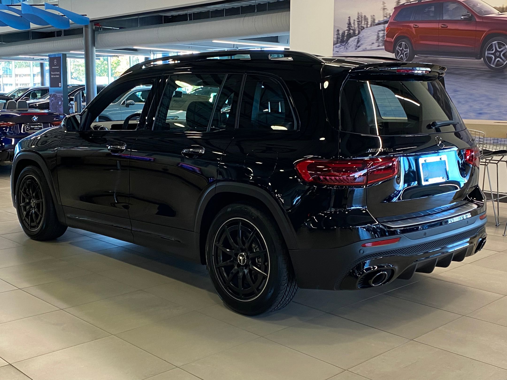2026 Mercedes Benz GLB AMG 35 4MATIC photo 3