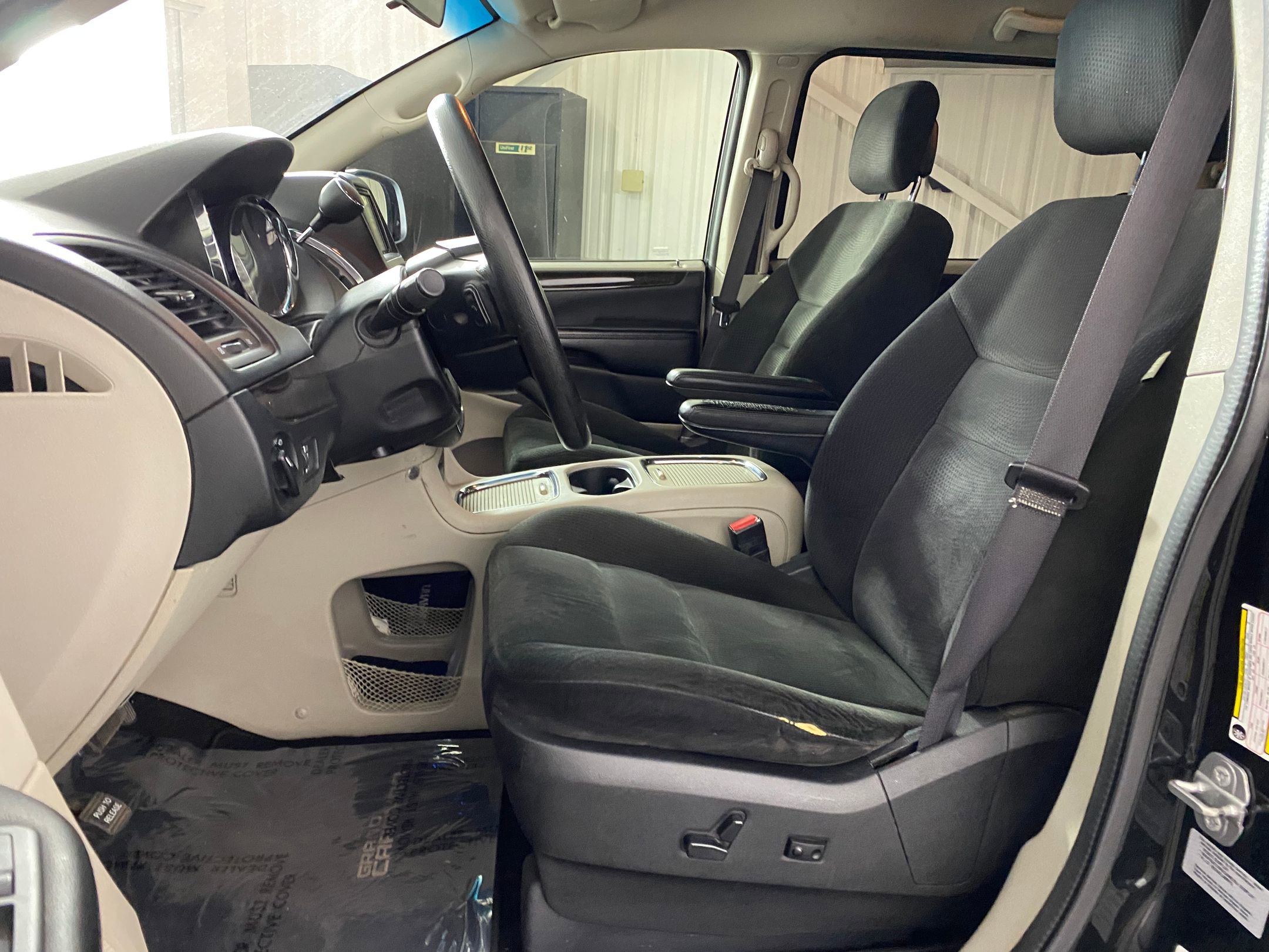 2015 Dodge Grand Caravan SXT photo 4