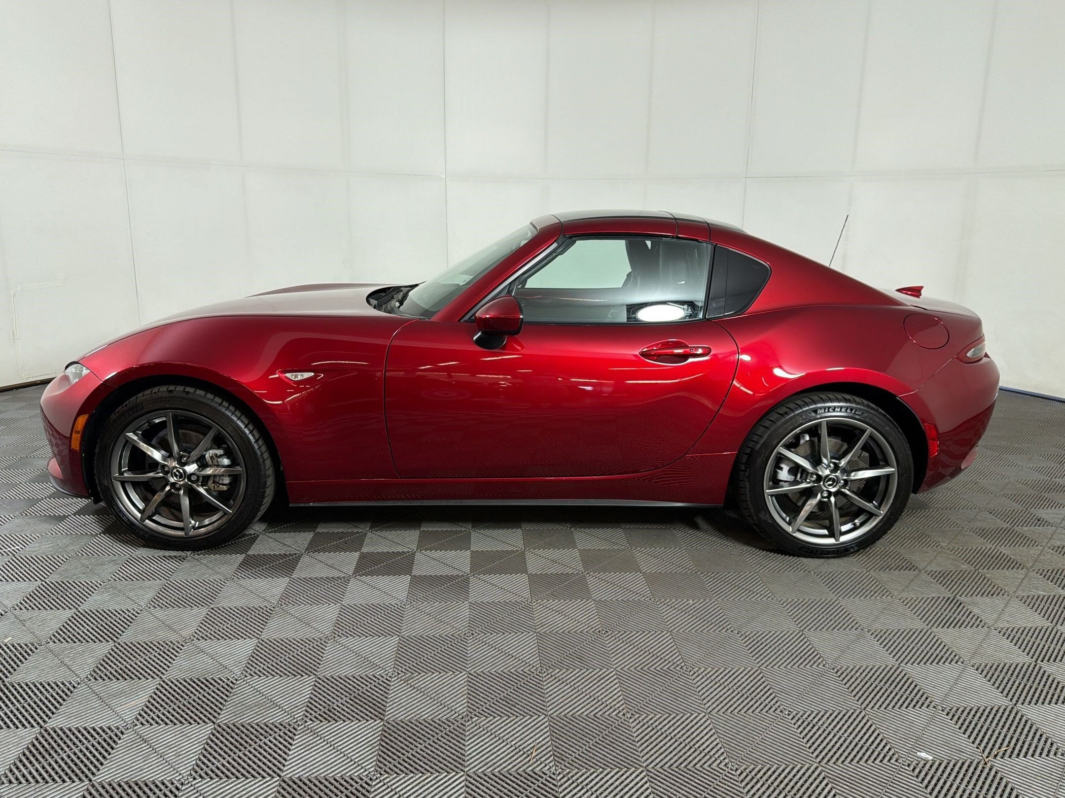 Mazda MX-5 Miata RF Grand Touring Convertible