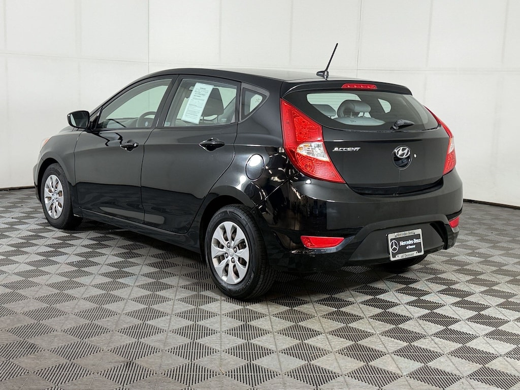 Used 2017 Hyundai Accent SE Hatchback
