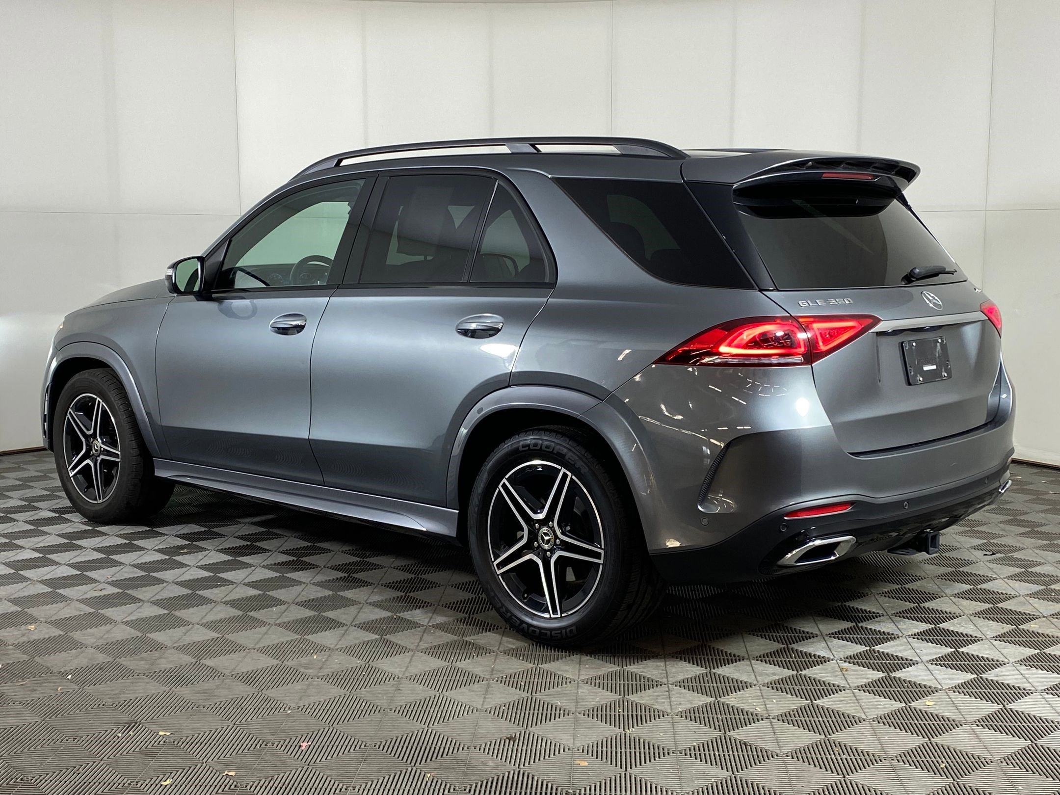 2022 Mercedes Benz GLE 350 4MATIC photo 3