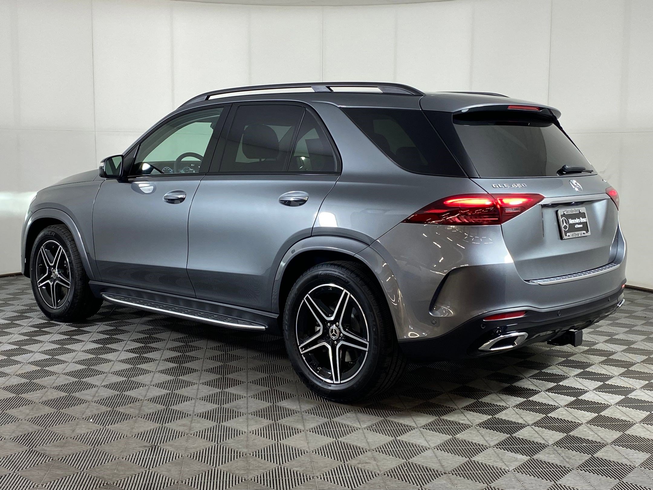 2026 Mercedes Benz GLE 450 4MATIC photo 3