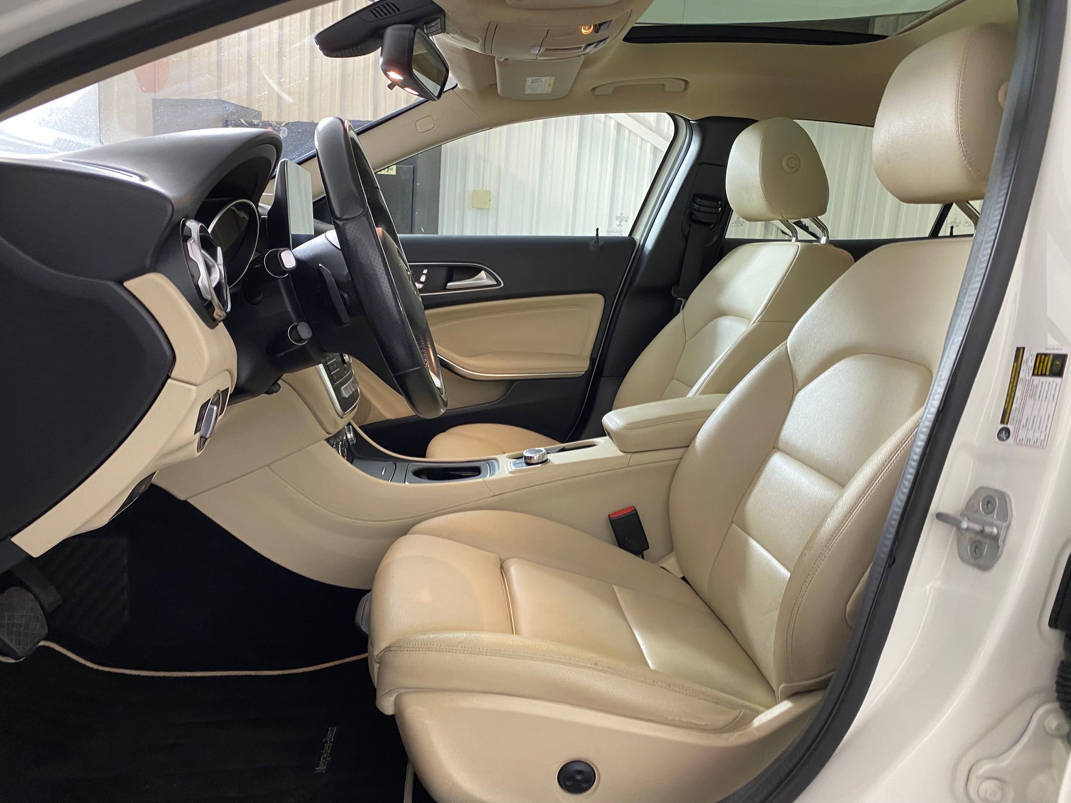2018 Mercedes Benz GLA 250 photo 3
