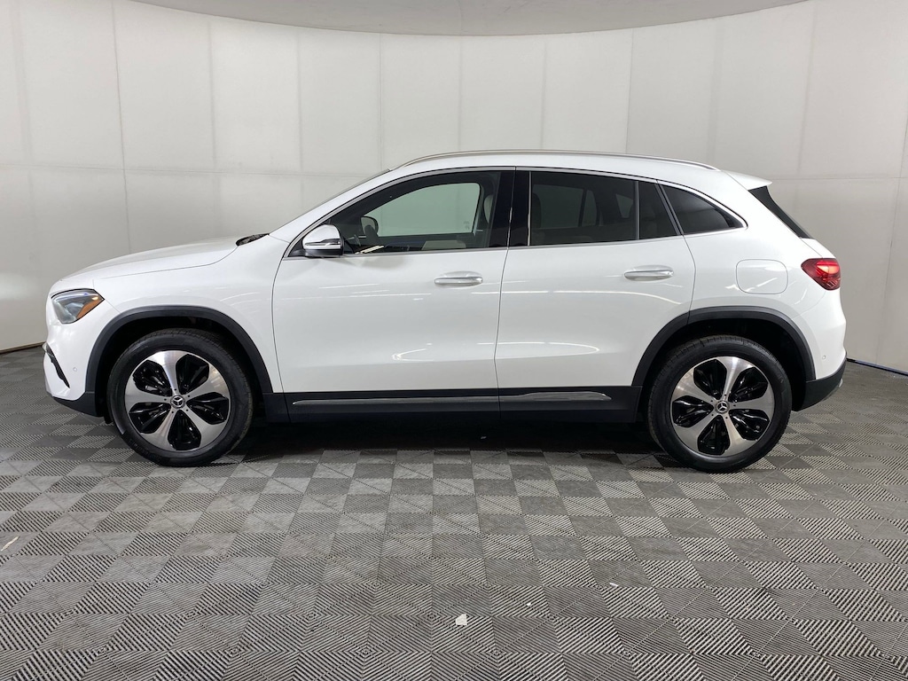 New 2025 Mercedes-Benz GLA 250 4MATIC SUV