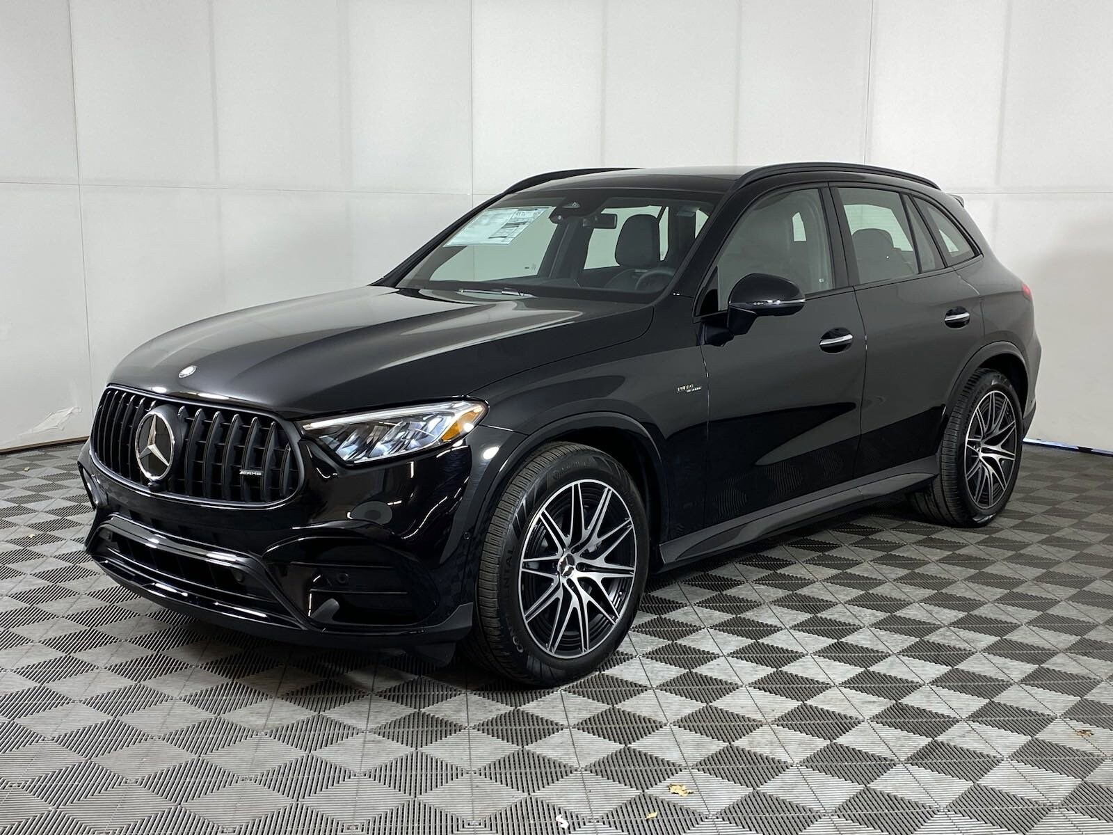 2025 Mercedes Benz GLC AMG 43 photo 3