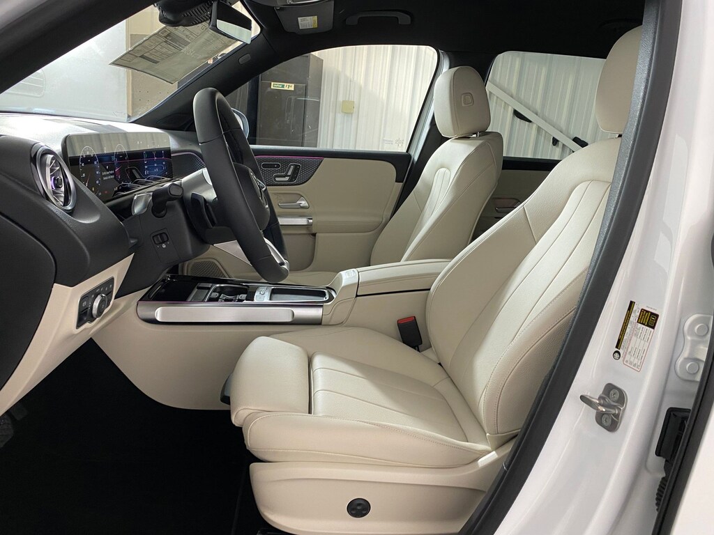 New 2025 Mercedes-Benz GLB 250 4MATIC SUV